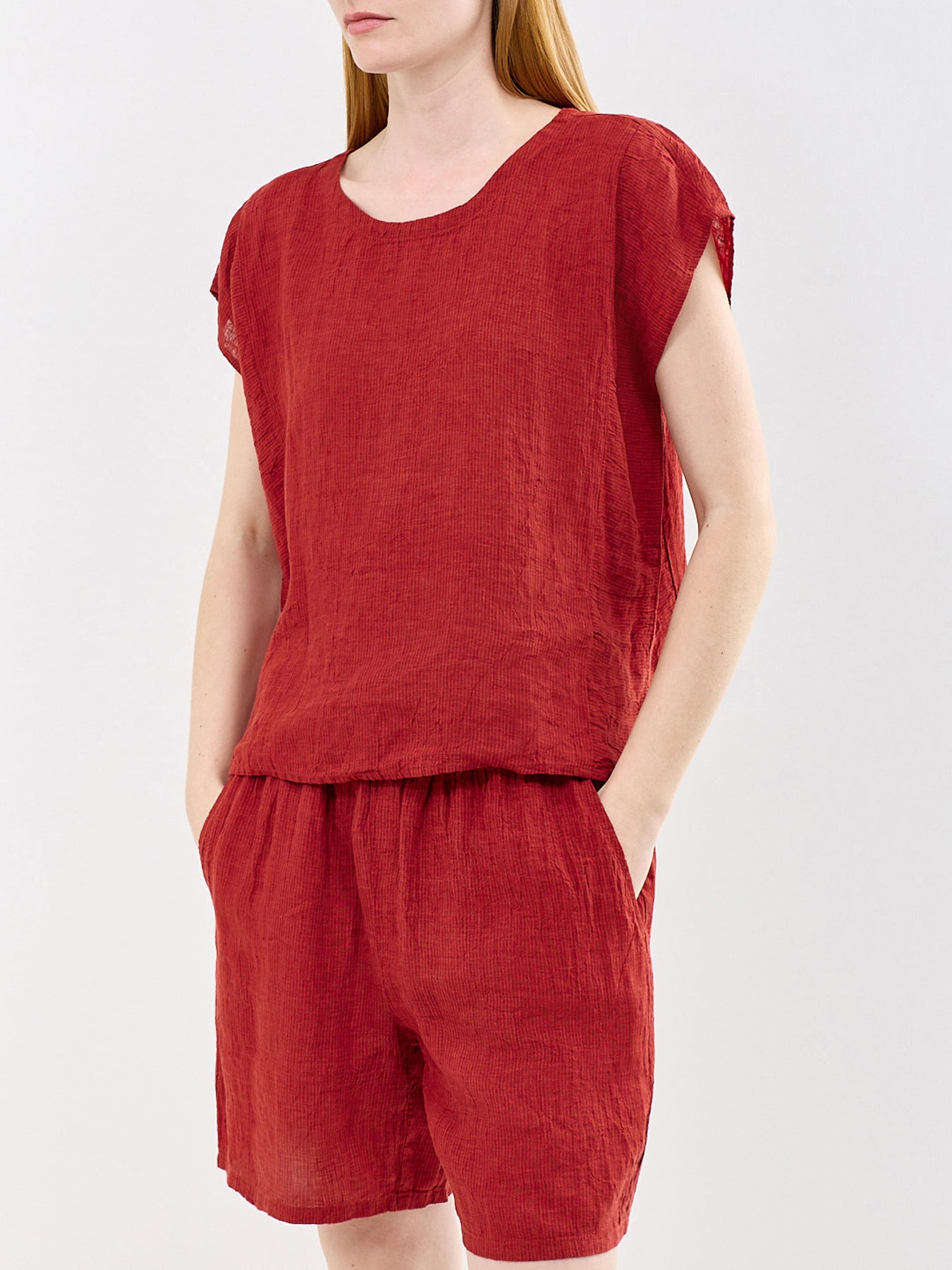 Jewel Neck Square Top Red