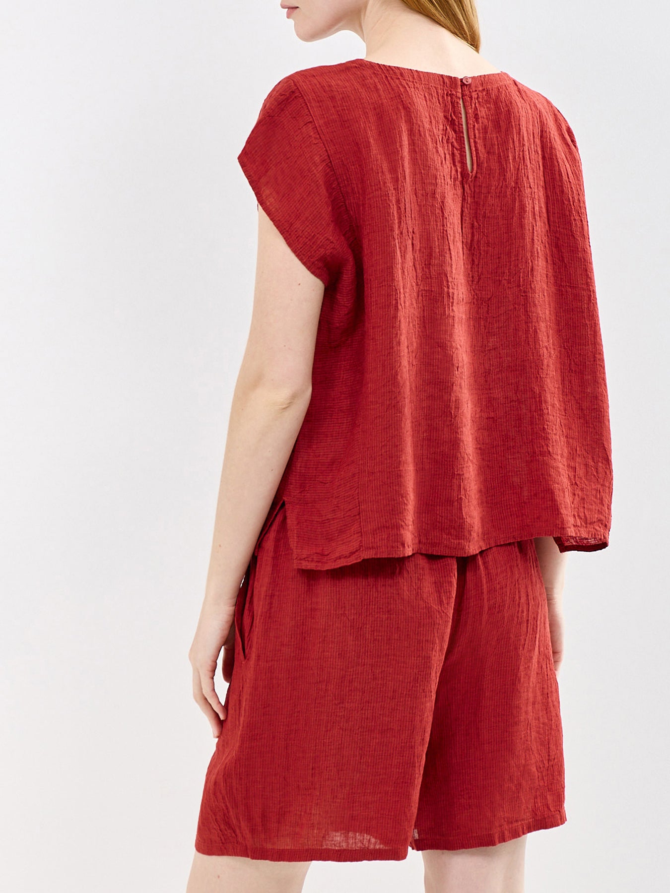 Jewel Neck Square Top Red