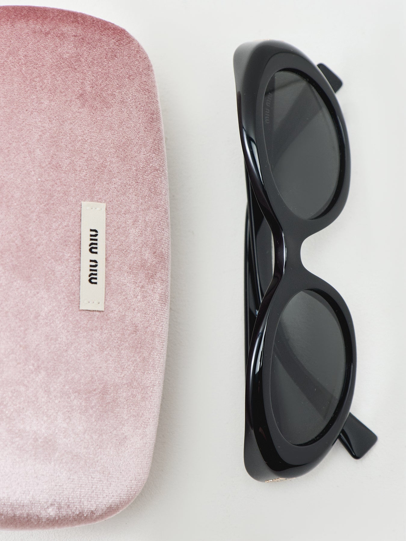 Oval Sunglasses Black