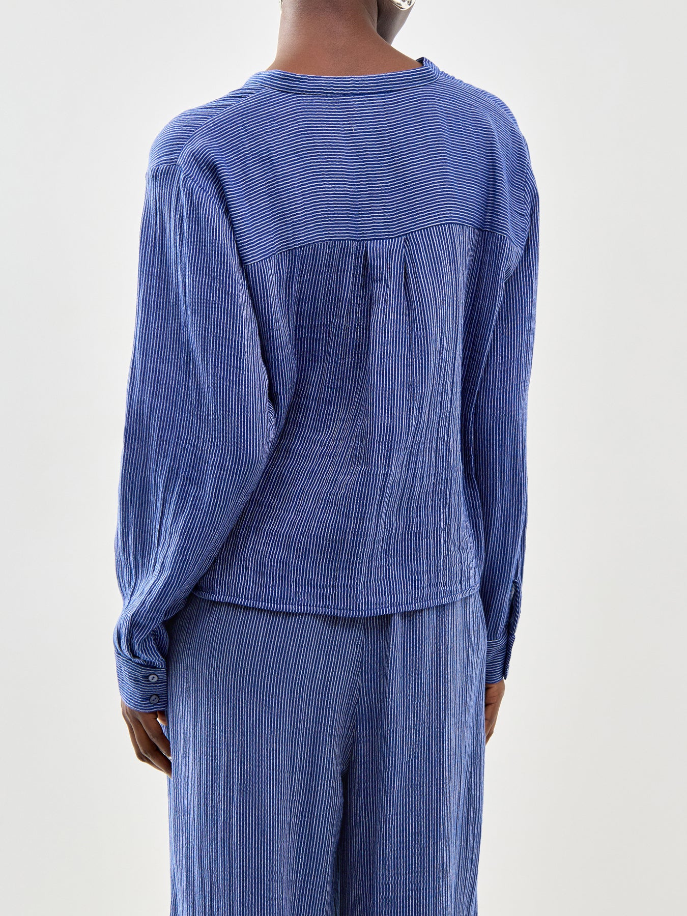 Mandarin Collar Cut-Away Short Shirt Blue