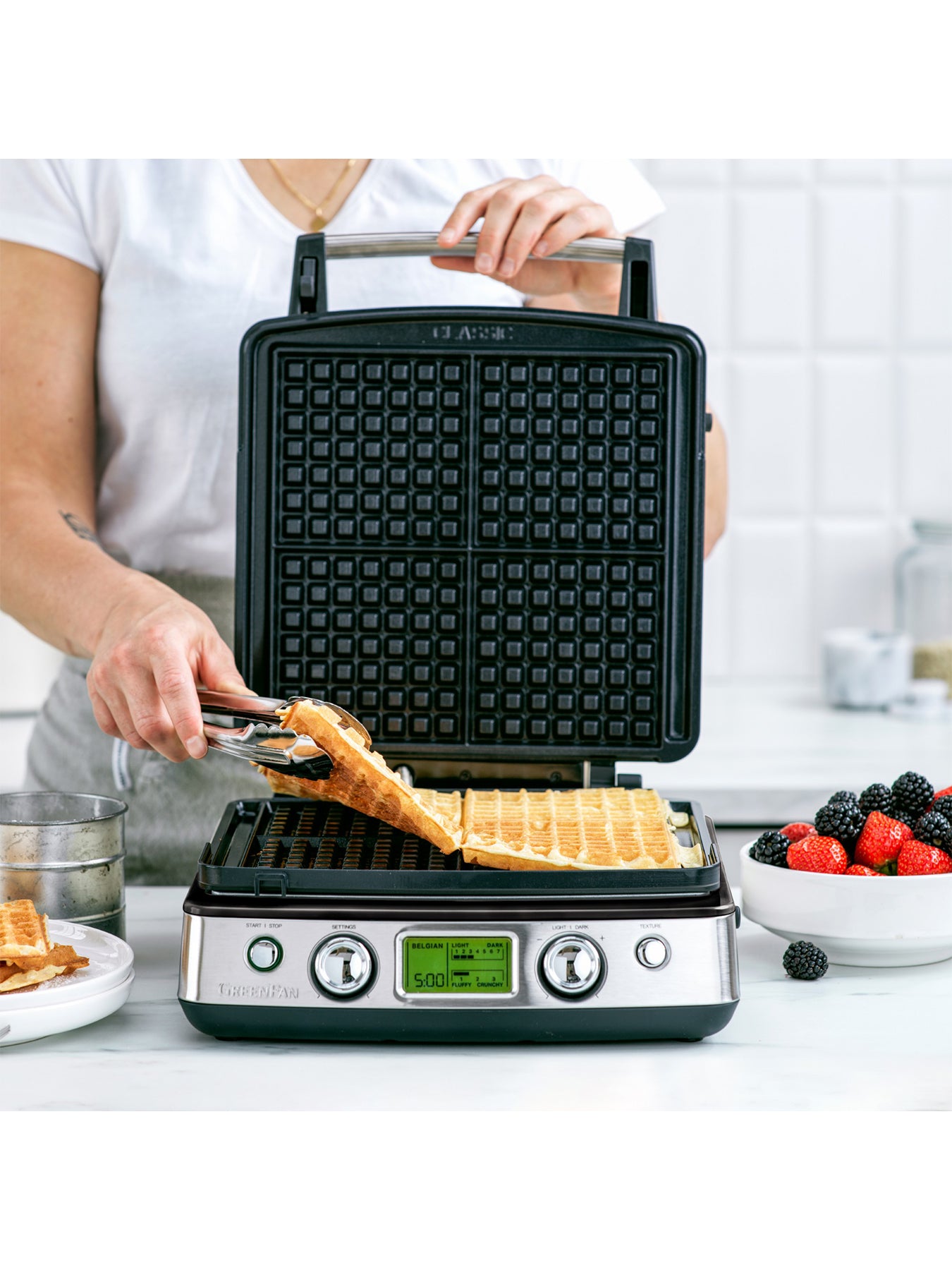 Elite Waffle Maker Black