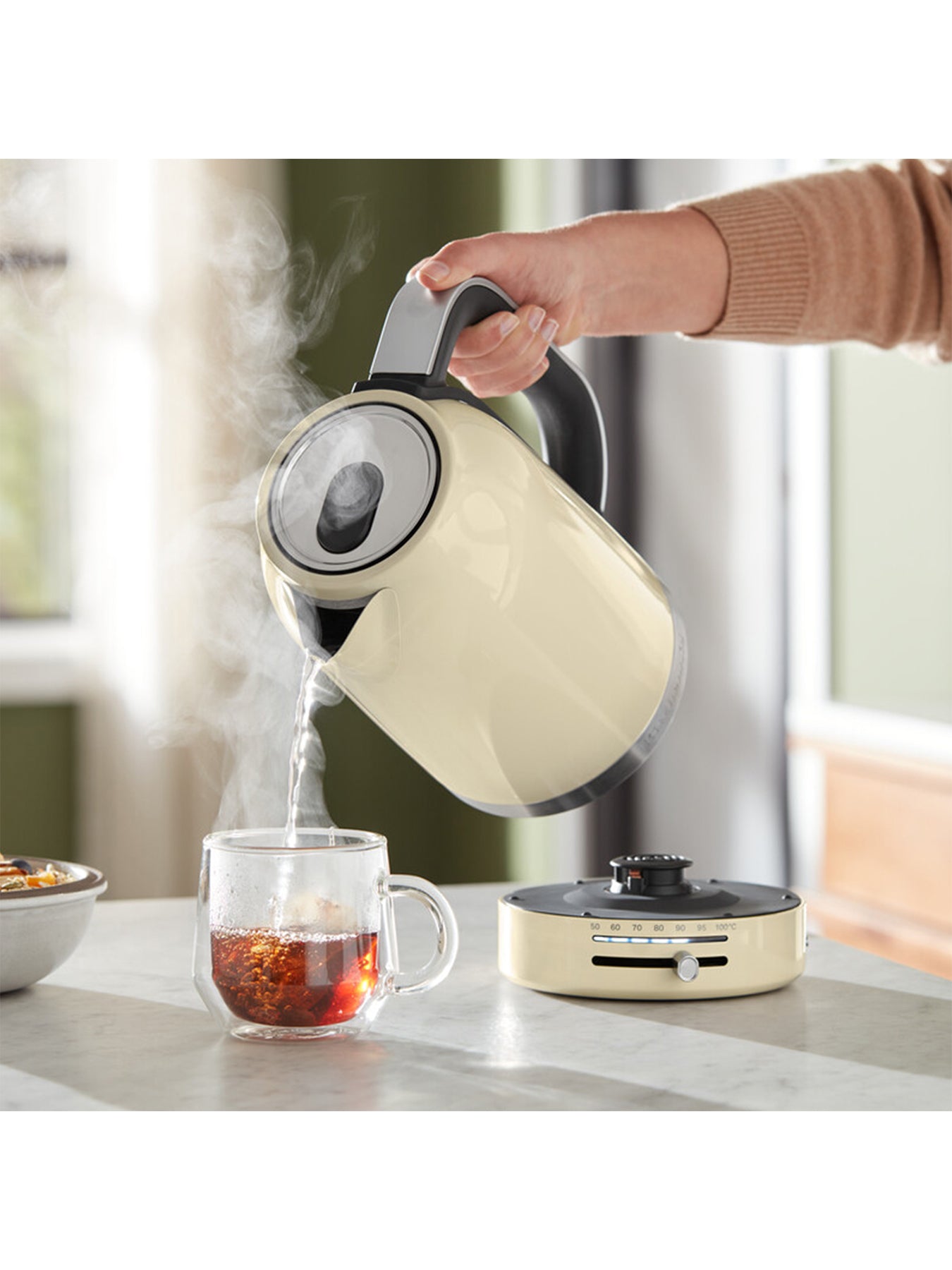 Variable Temperature 1.7L Kettle Almond Cream