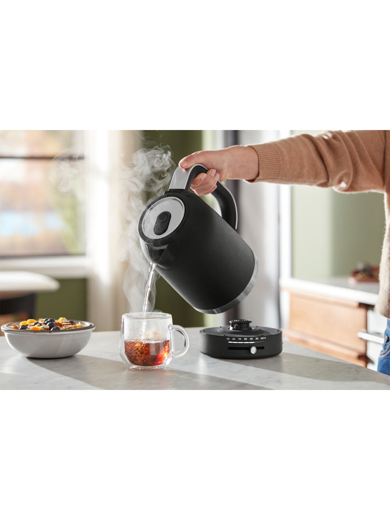 Variable Temperature 1.7L Kettle Cast Iron Black
