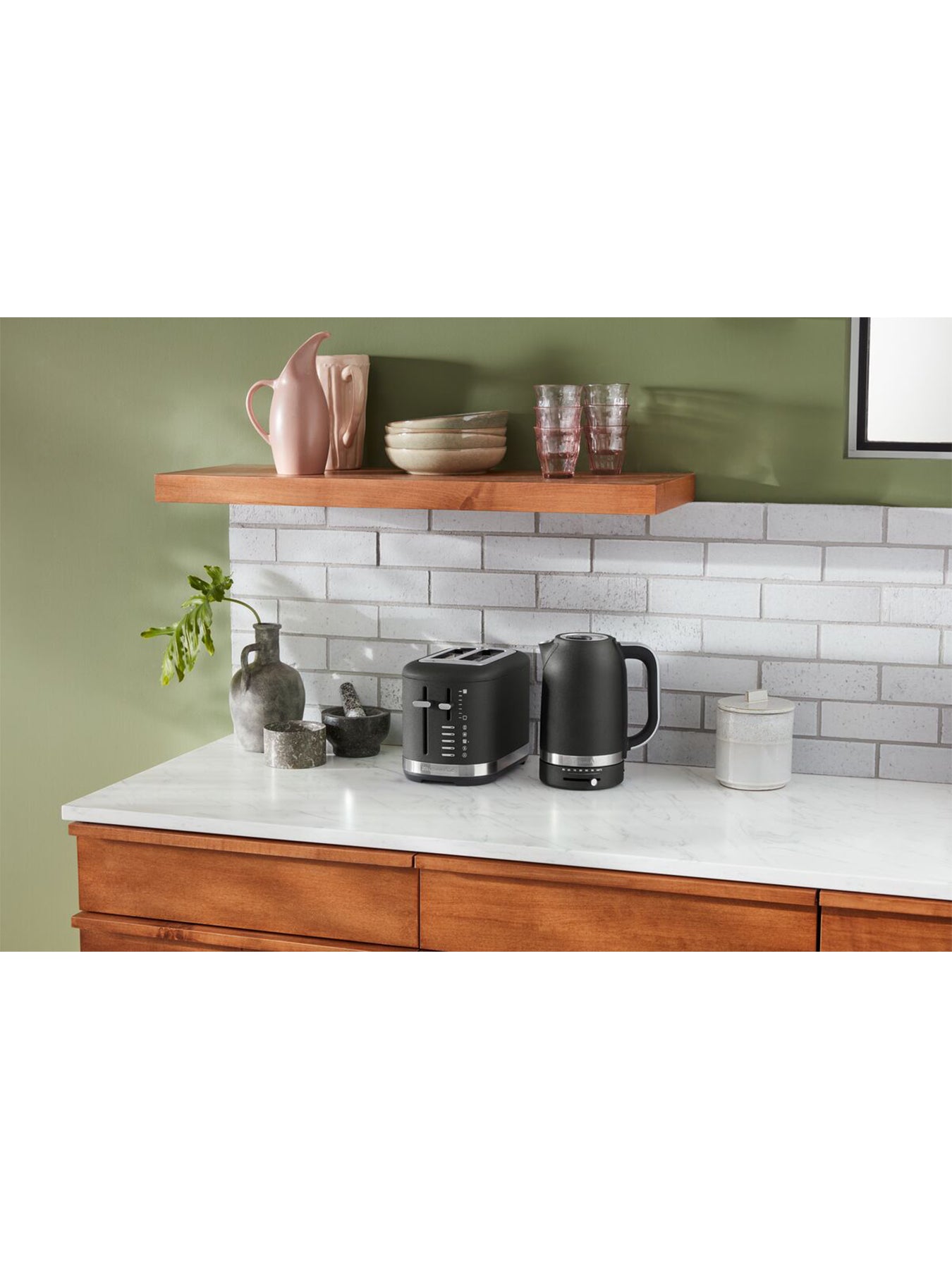 Variable Temperature 1.7L Kettle Cast Iron Black
