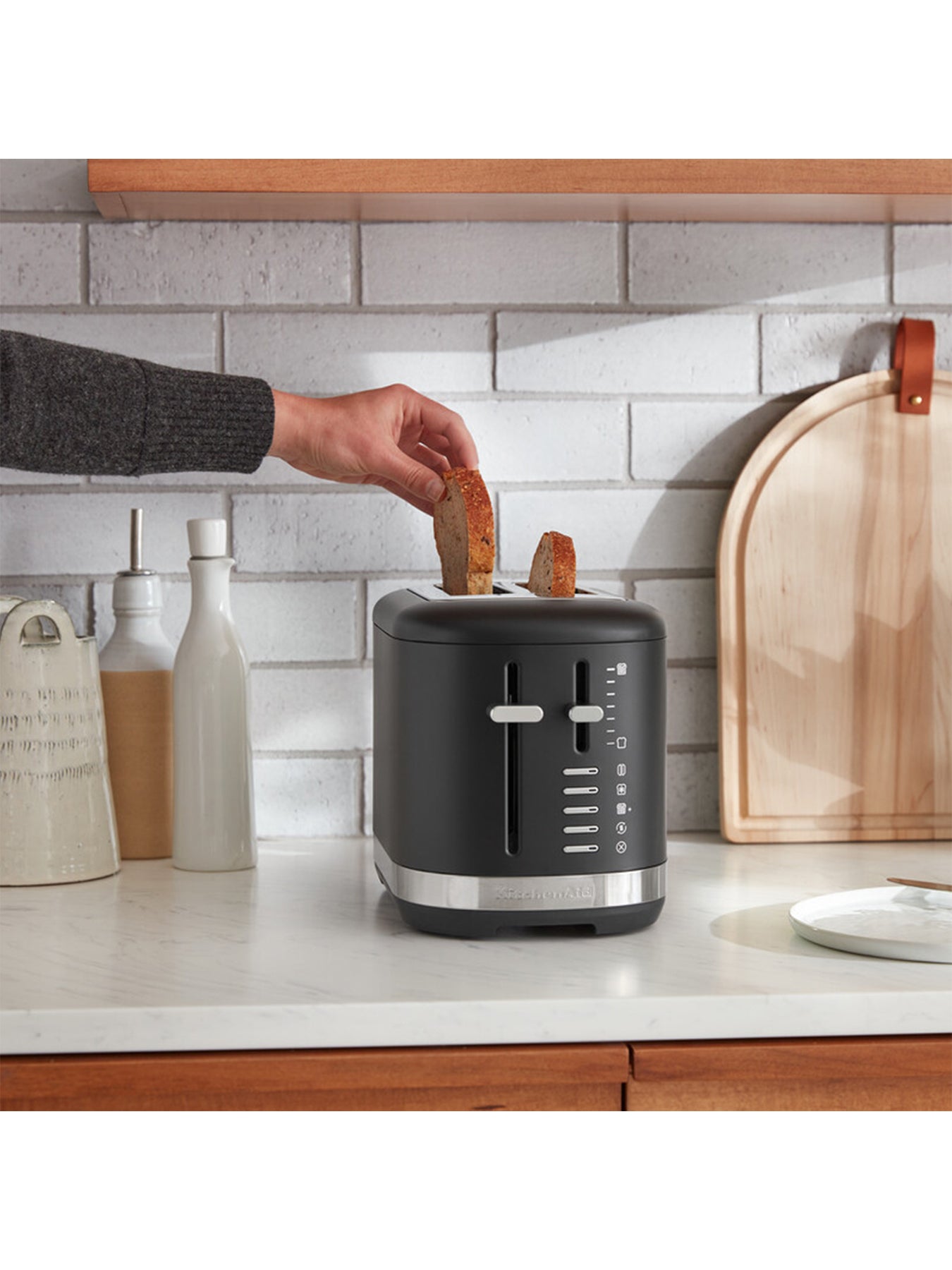 Manual Control 2 Slice Toaster Matte Black