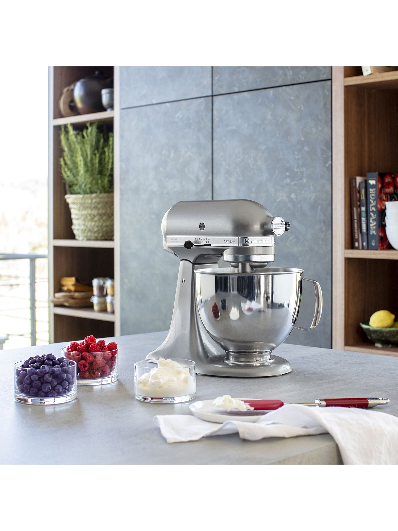 Artisan 4.8L Tilt Head Stand Mixer Silver