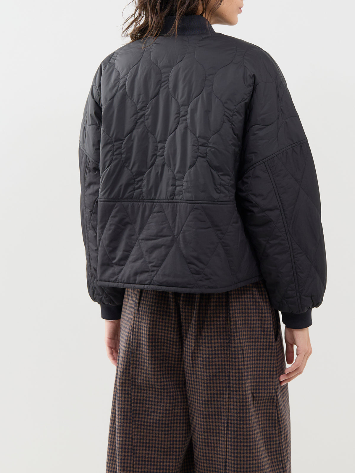 Ravenshill Reversible Quilted Jacket – Black & Shadow Classic Tartan