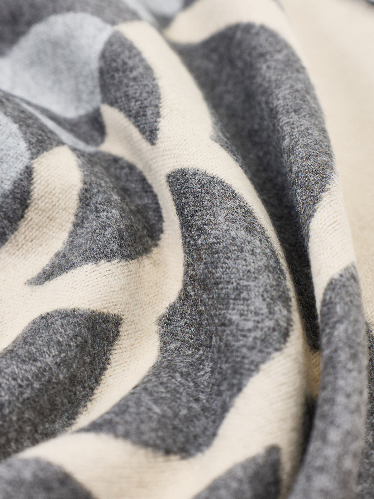 Eden Scarf - Silver Grey / Camel