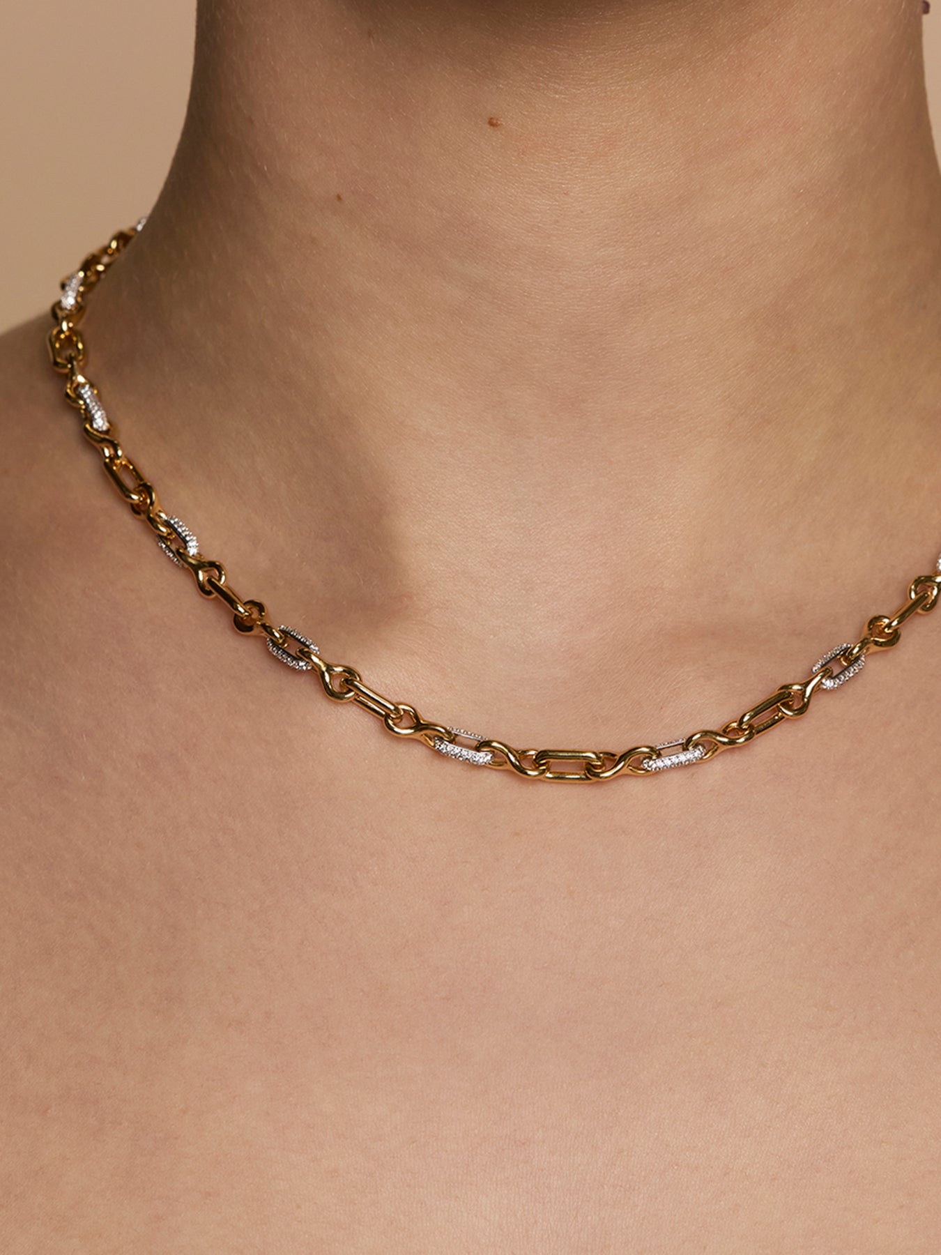 Pavé Link Chain Necklace Gold