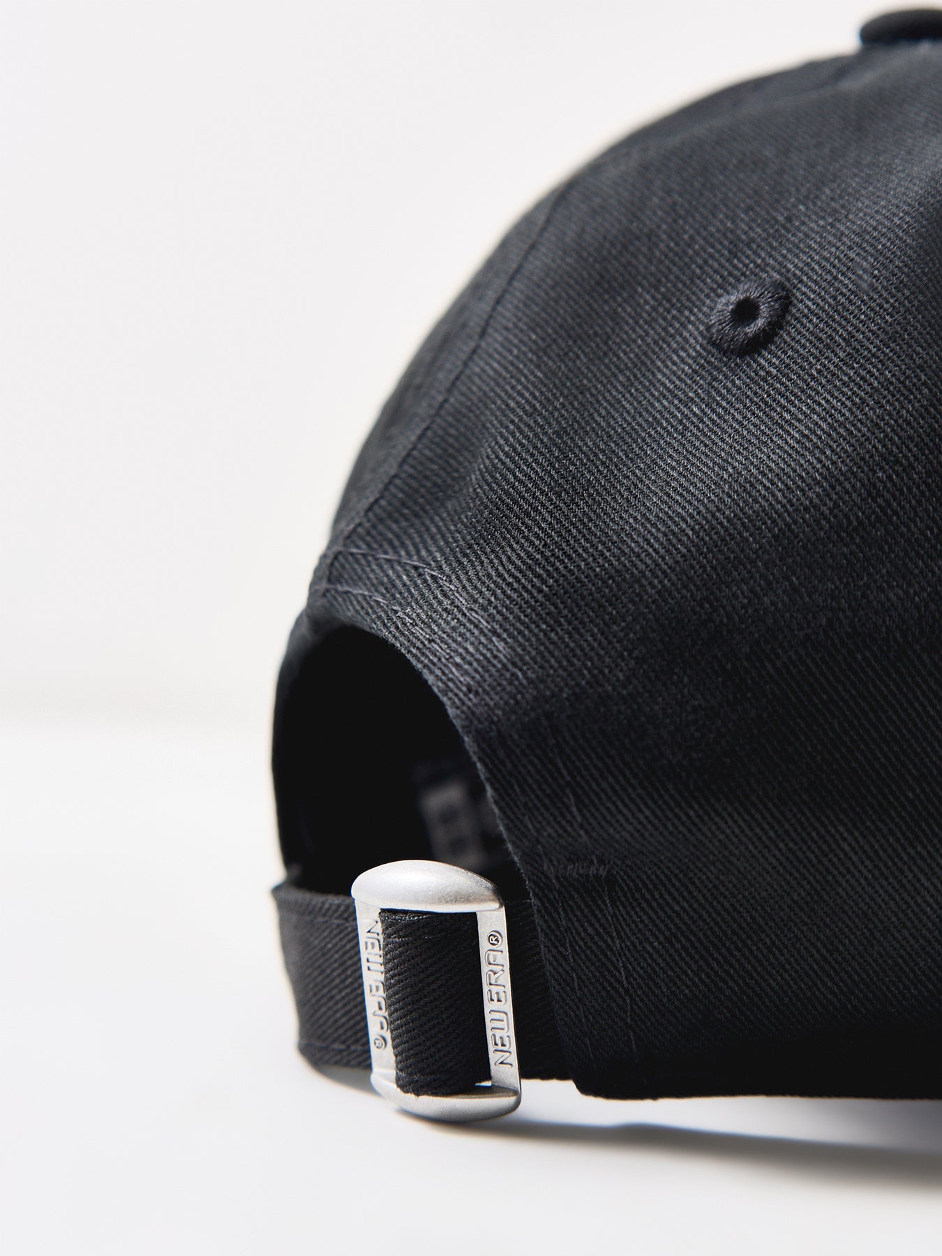 Essential 940 Cap Black