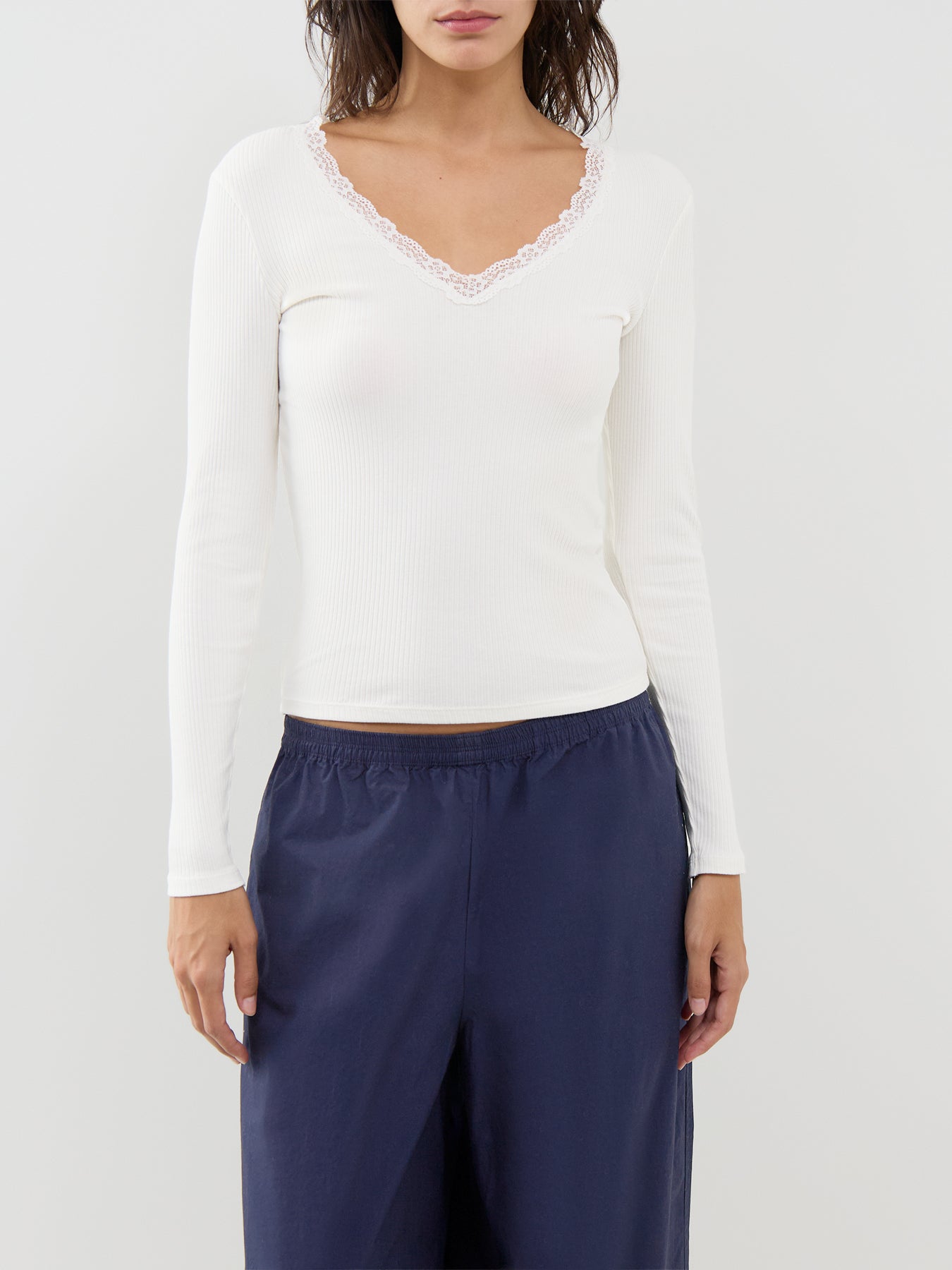Sara Sharai Long Sleeve V-Neck Top White