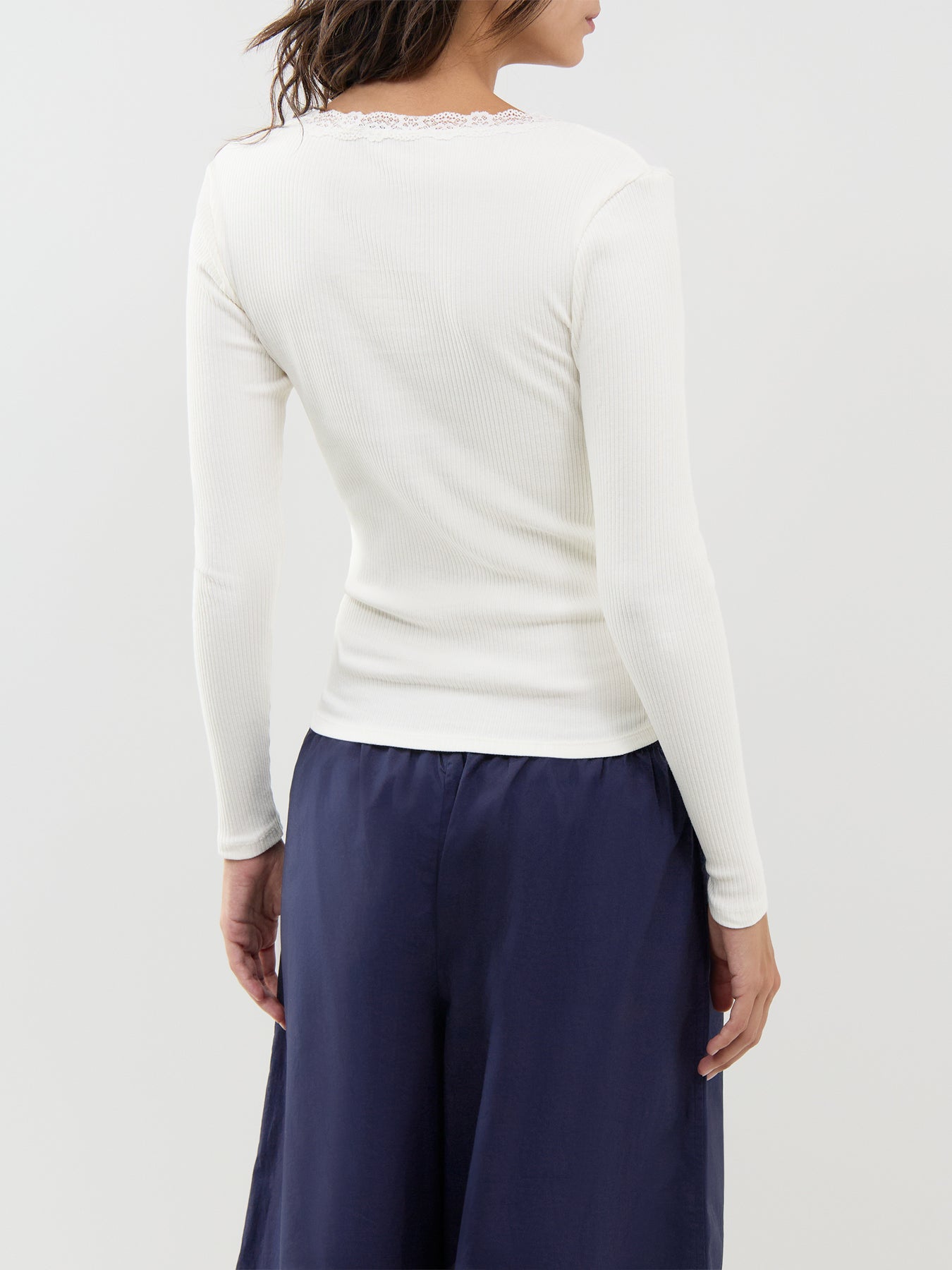 Sara Sharai Long Sleeve V-Neck Top White