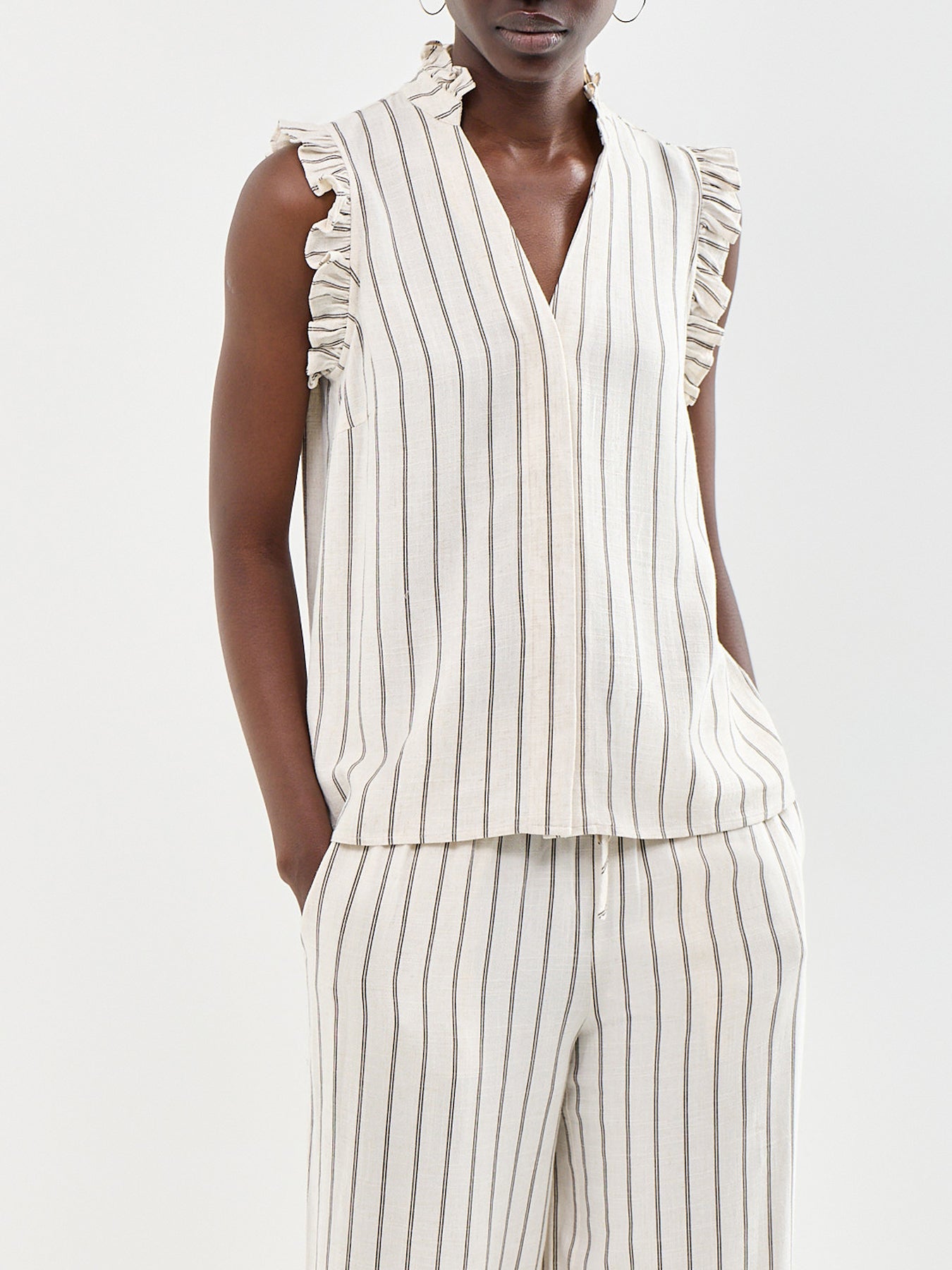 Viva Ruffle Top Beige