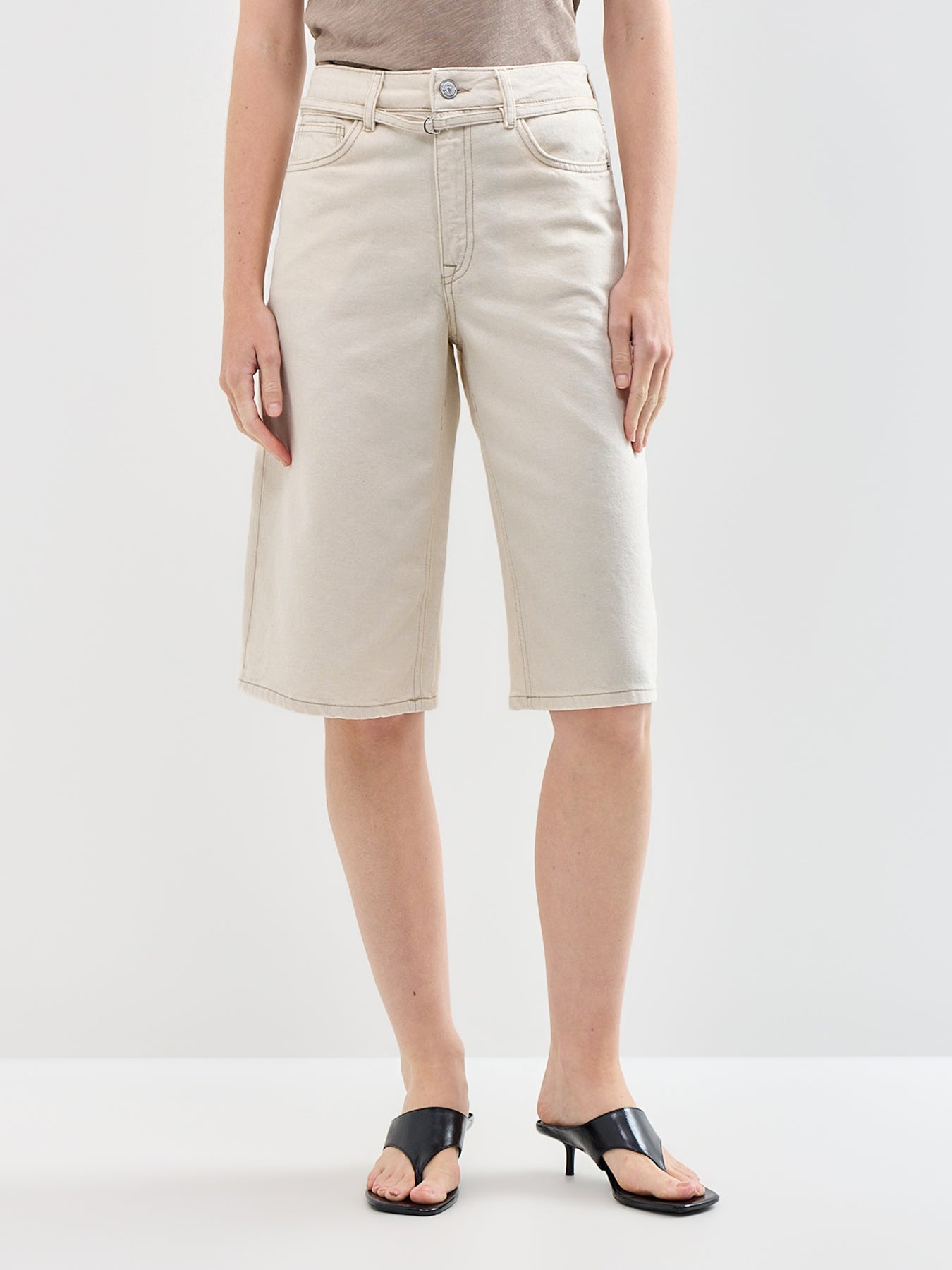 Tenna Bermuda Denim Shorts Beige
