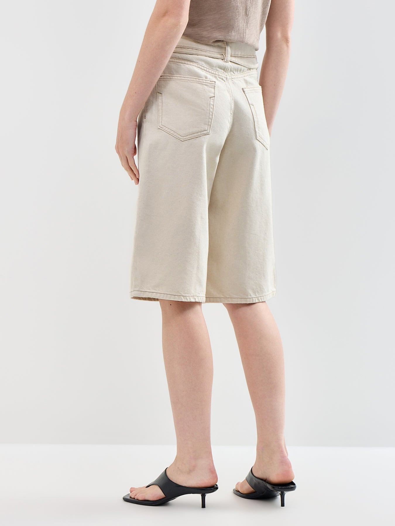 Tenna Bermuda Denim Shorts Beige
