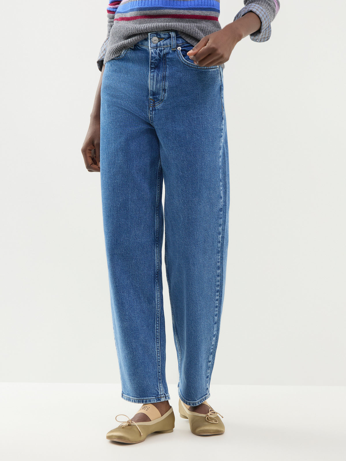 Organic Cotton Bea-Kori High-Waisted Barrel Jeans - Medium Blue Denim