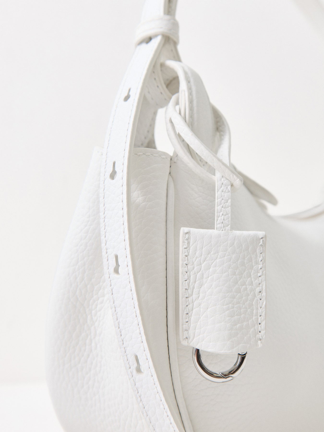 Shiny Drum Pebble Logo Bag White