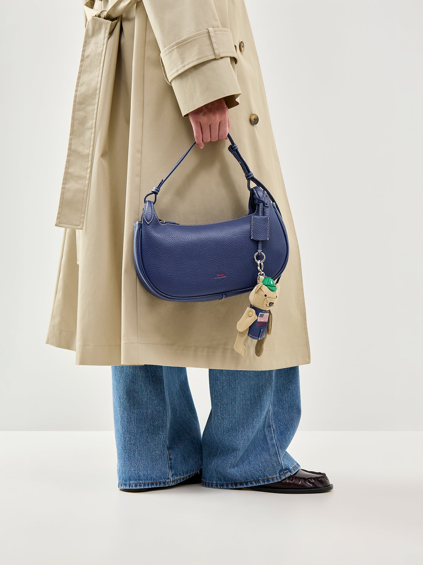 Shiny Drum Pebble Logo Bag Navy