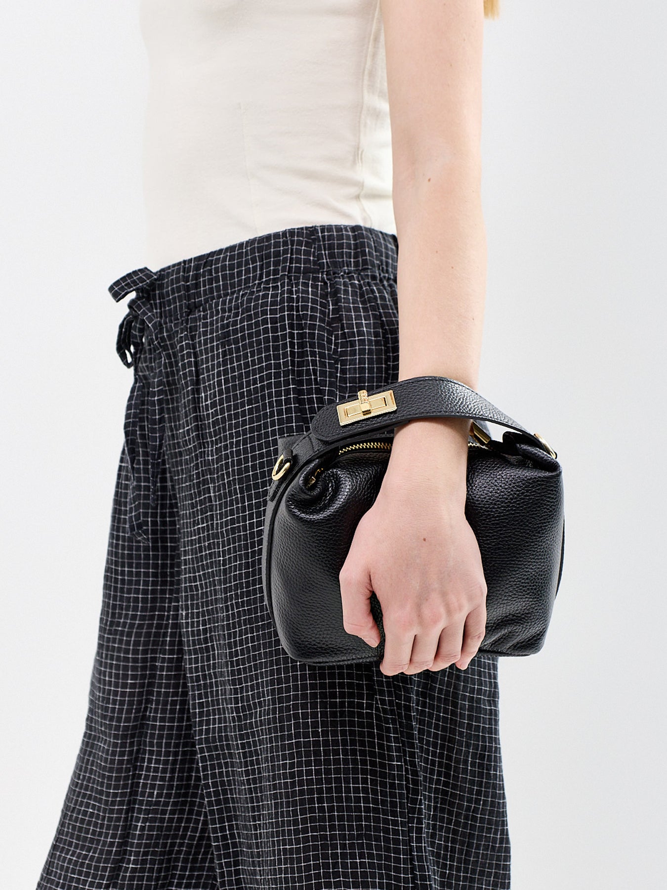 Saza Leather Shoulder Bag Black