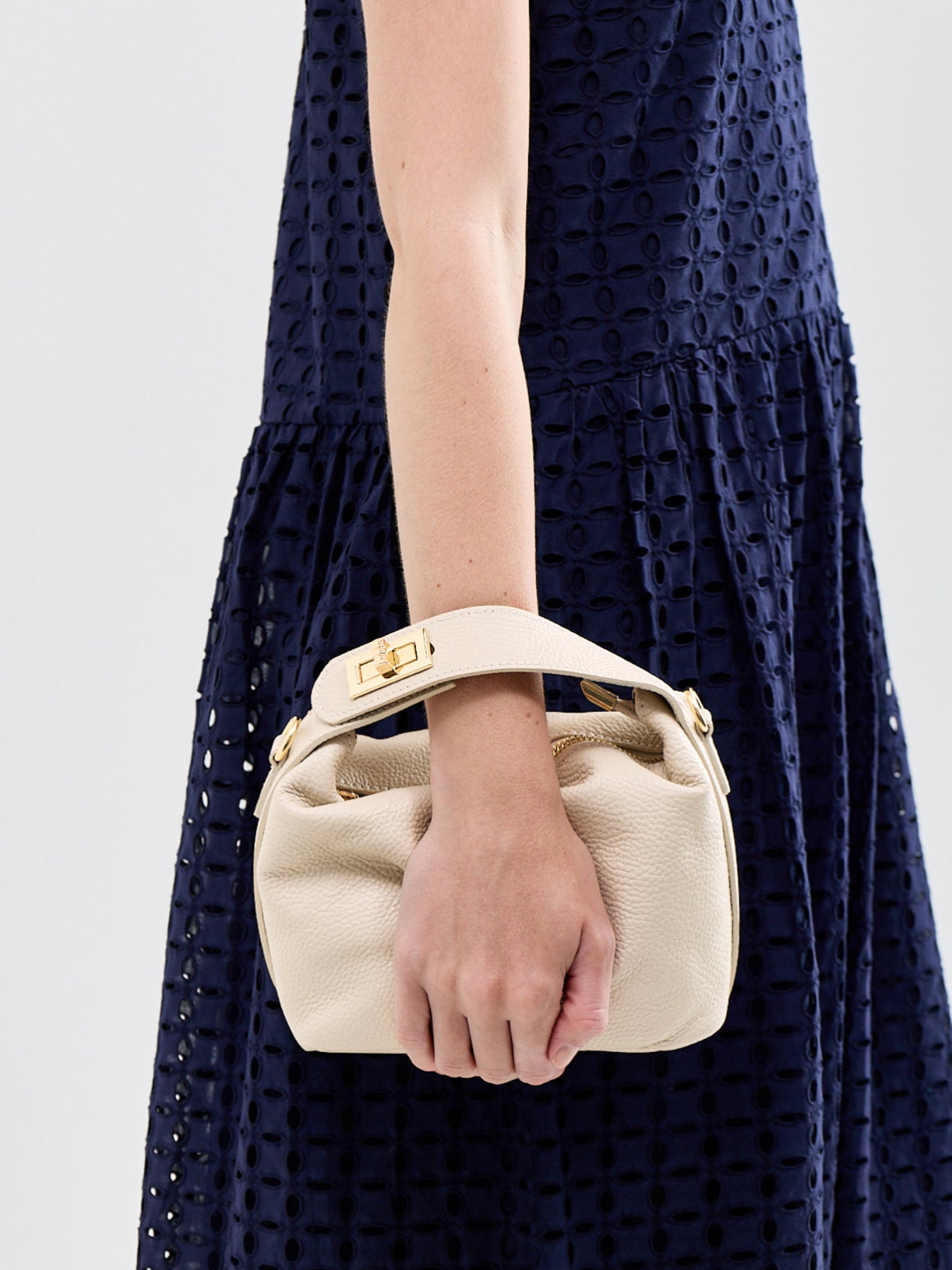 Bauletto Saza Shoulder Bag Cream