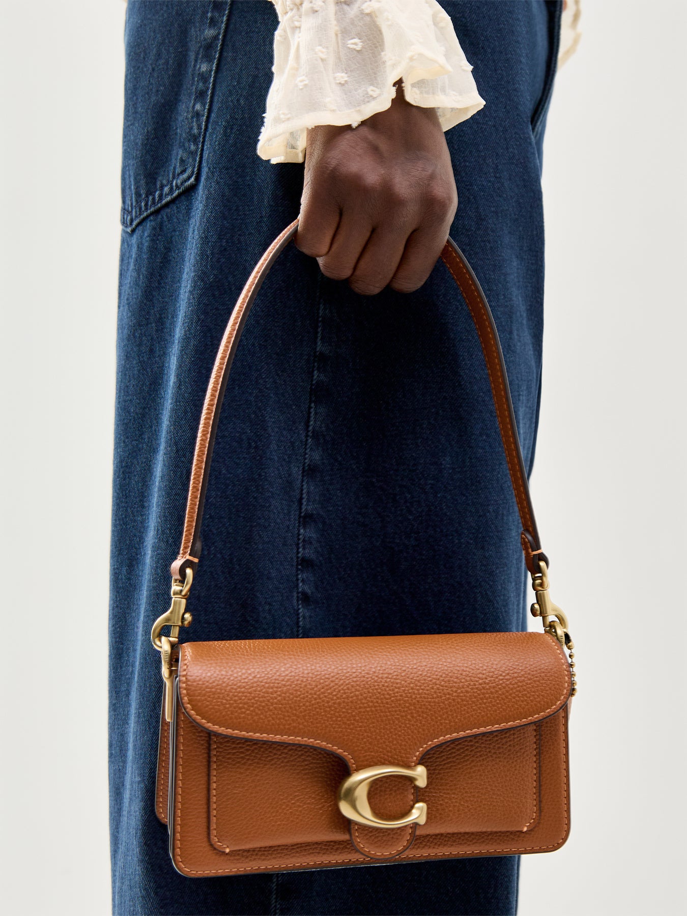 Tabby 20 Polished Pebble Leather Shoulder Bag Tan