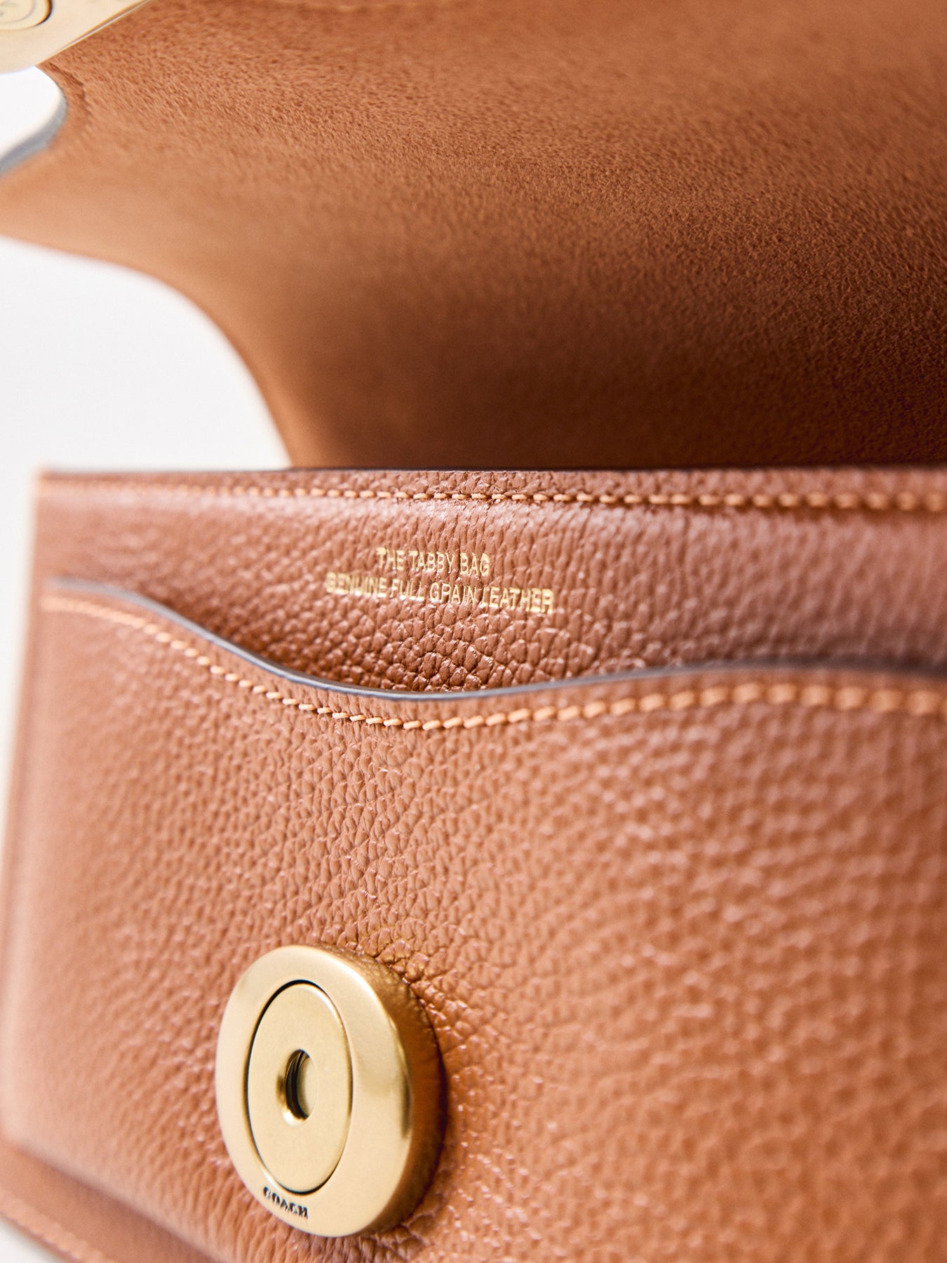 Tabby 20 Polished Pebble Leather Shoulder Bag Tan