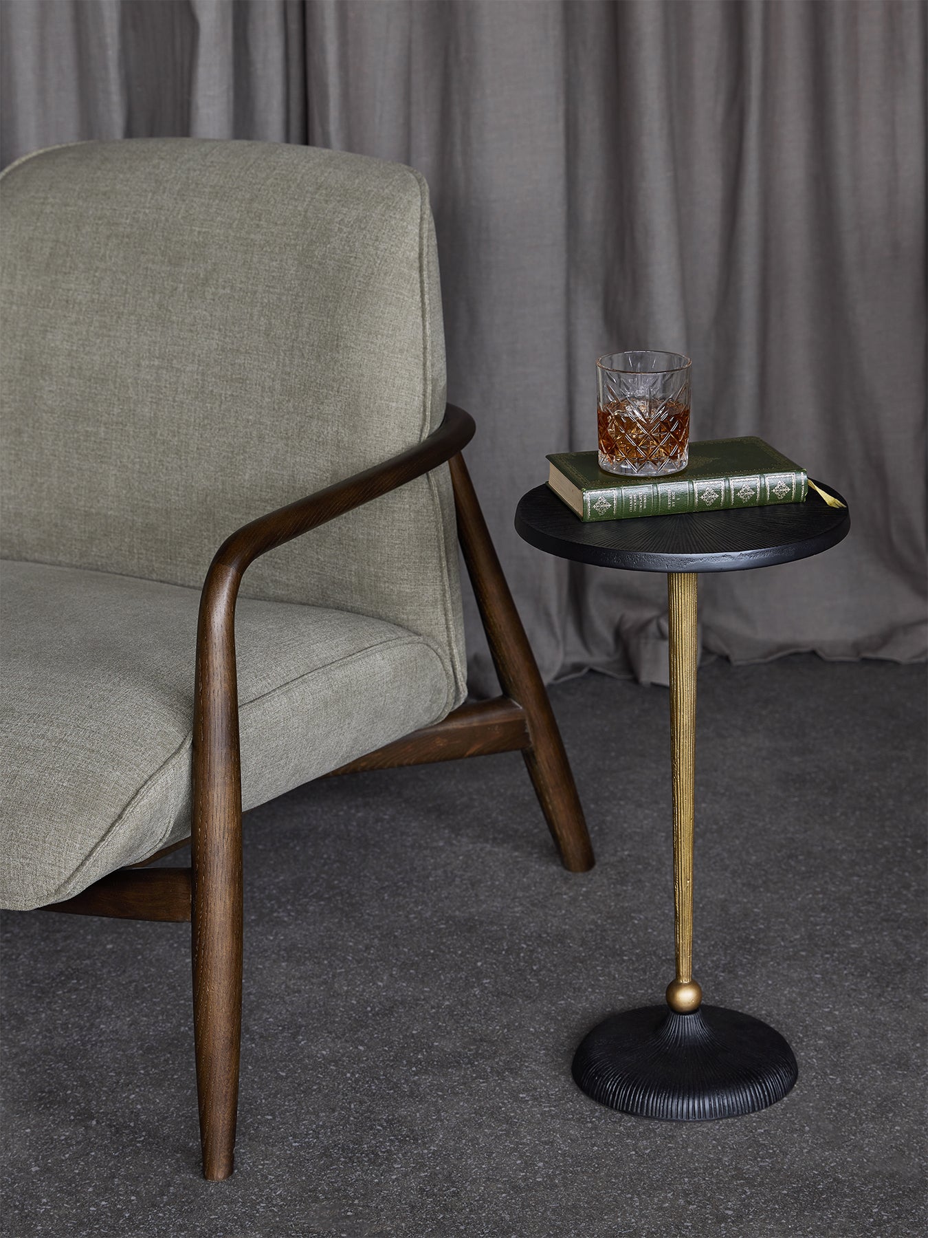 Pair of Moulton Round Side Tables Black