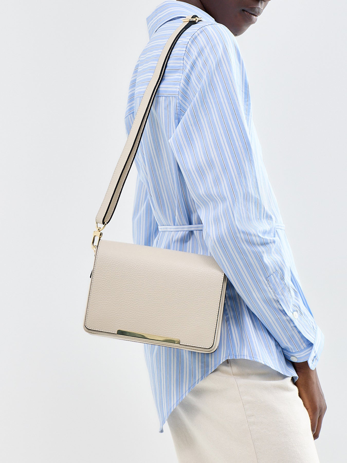 Newbury Leather Crossbody Bag Cream