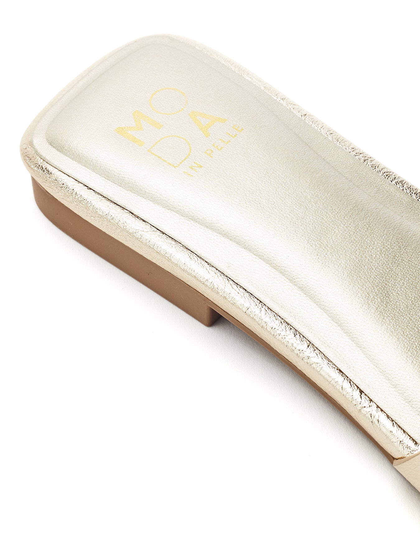 Leera Flat Sandals Gold