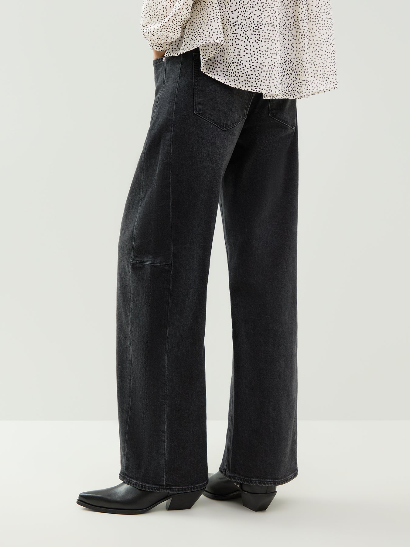 Arellia Skimmer Cotton Blend Barrel Jeans