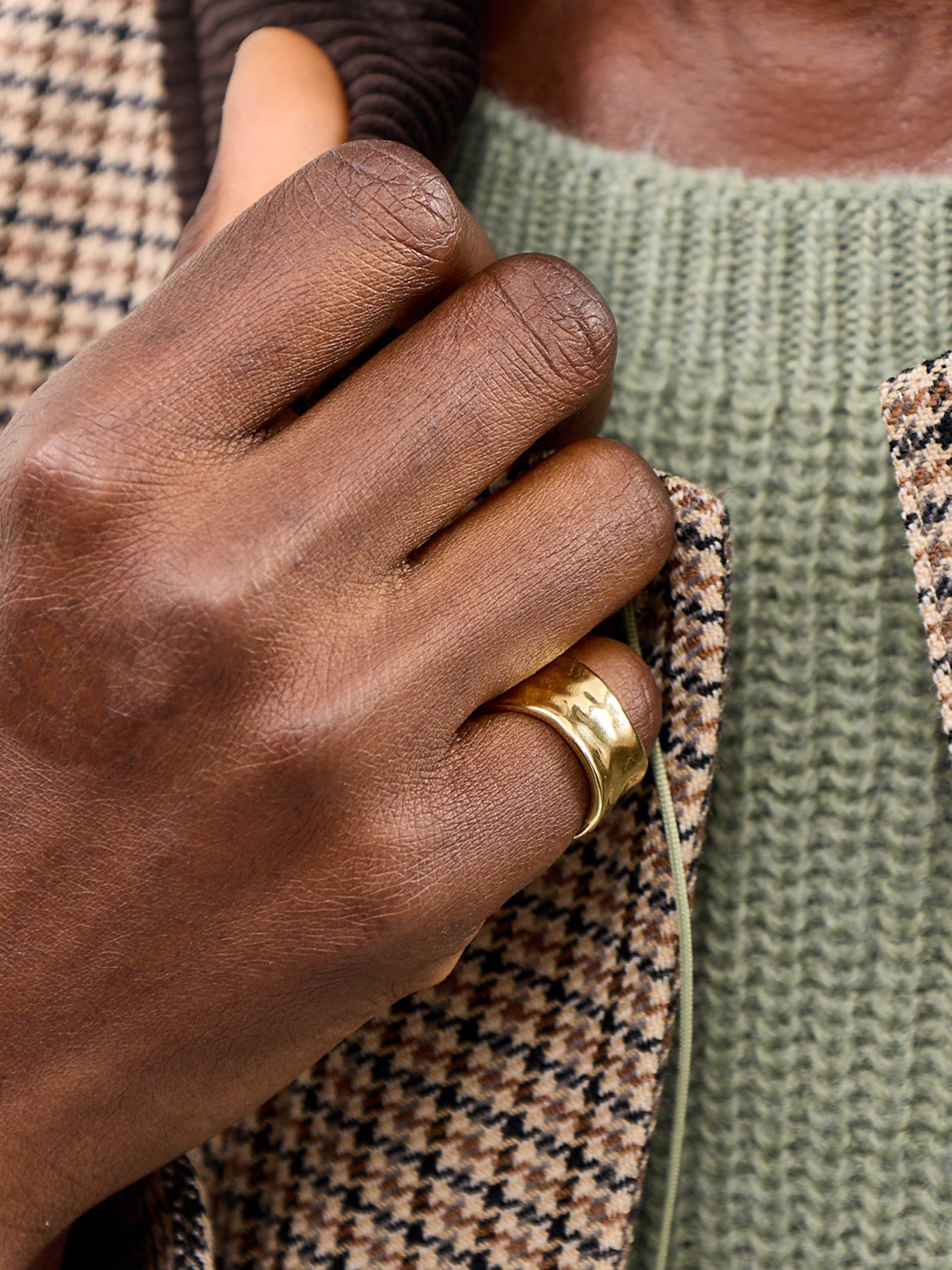 Textured Band Ring Gold