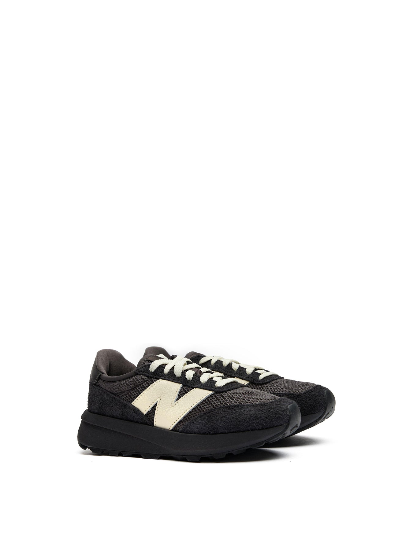 370 Trainers Black