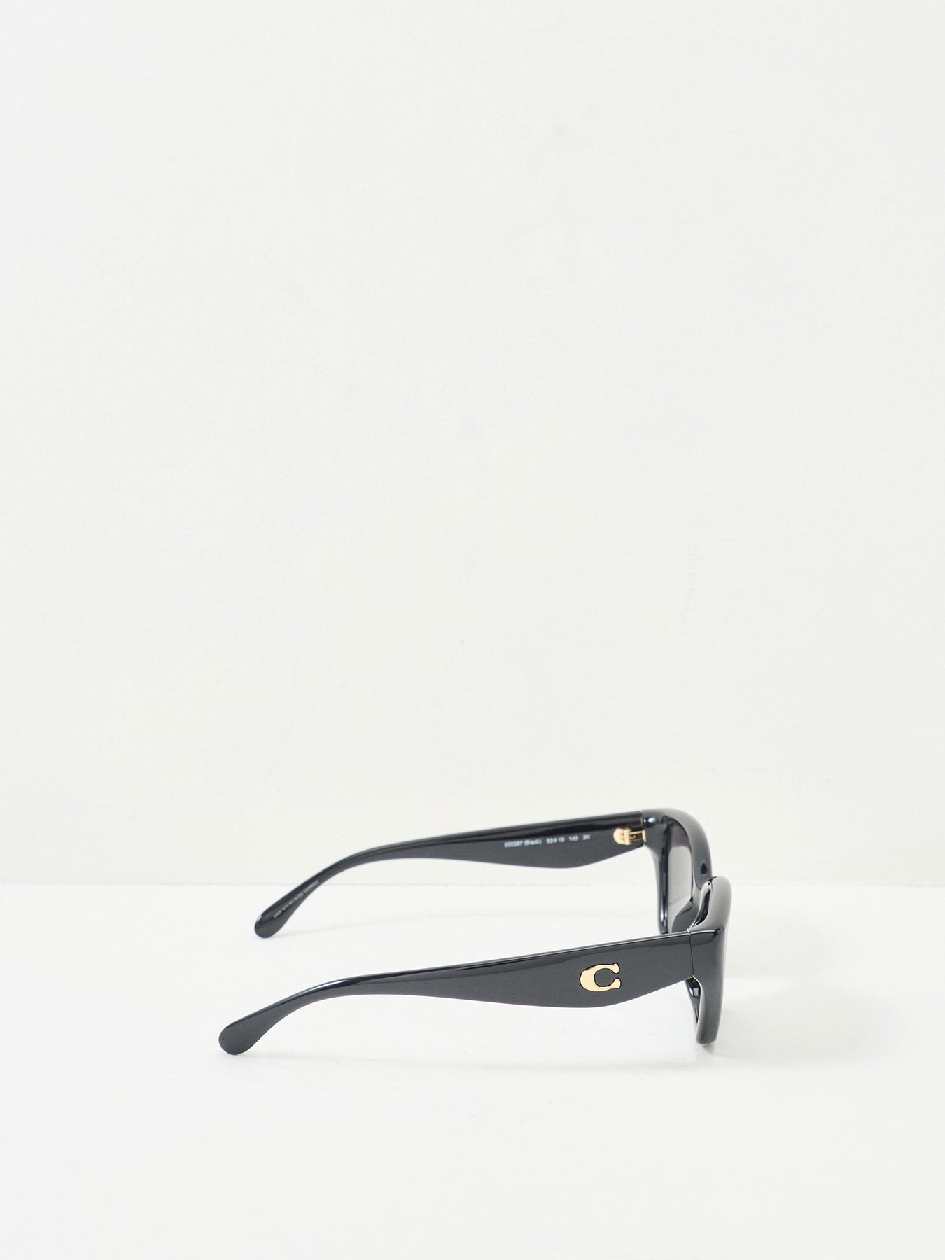 0HC8434U Cat Eye Sunglasses Black