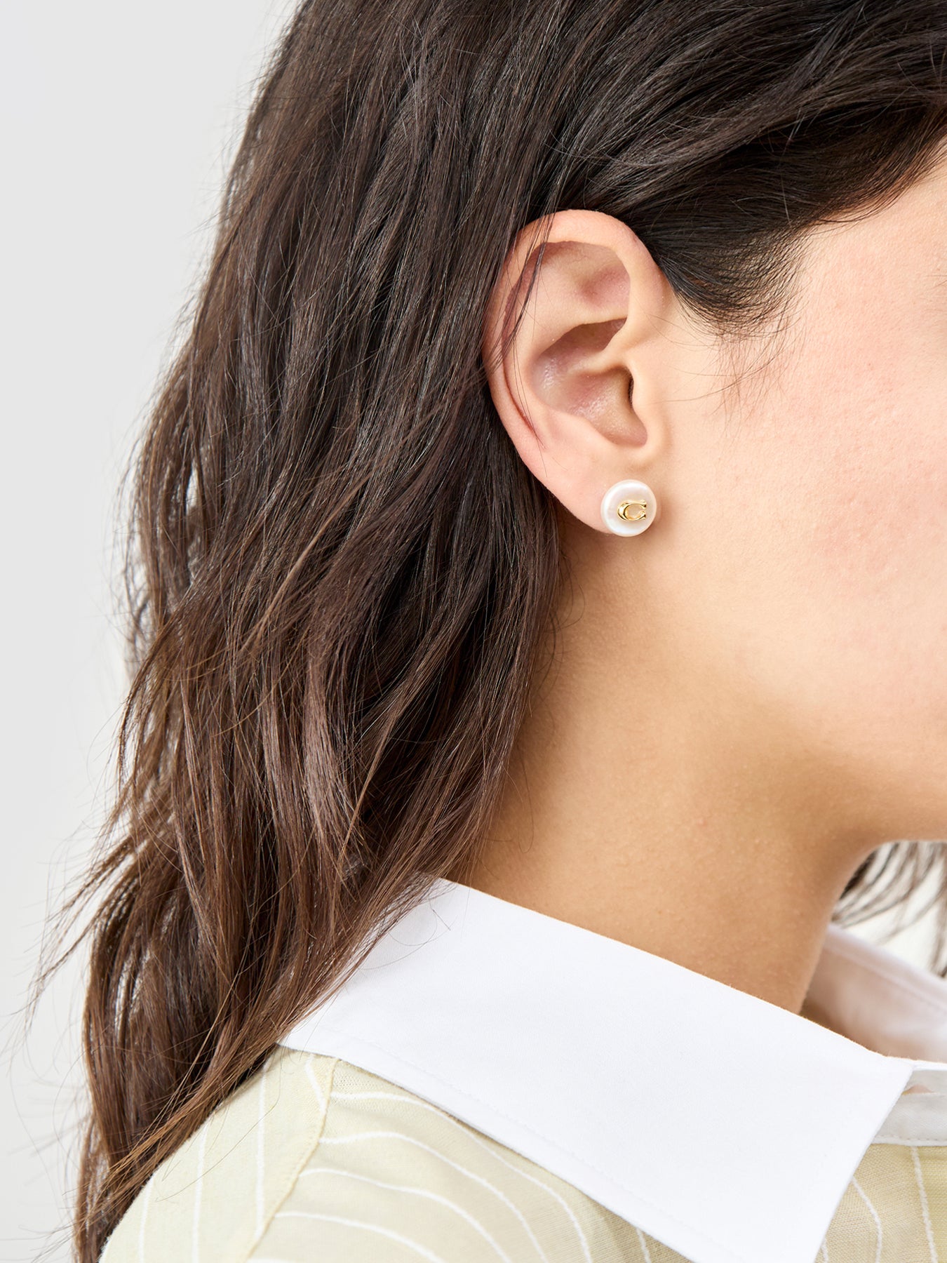 Logo Pearl Stud Earrings Gold
