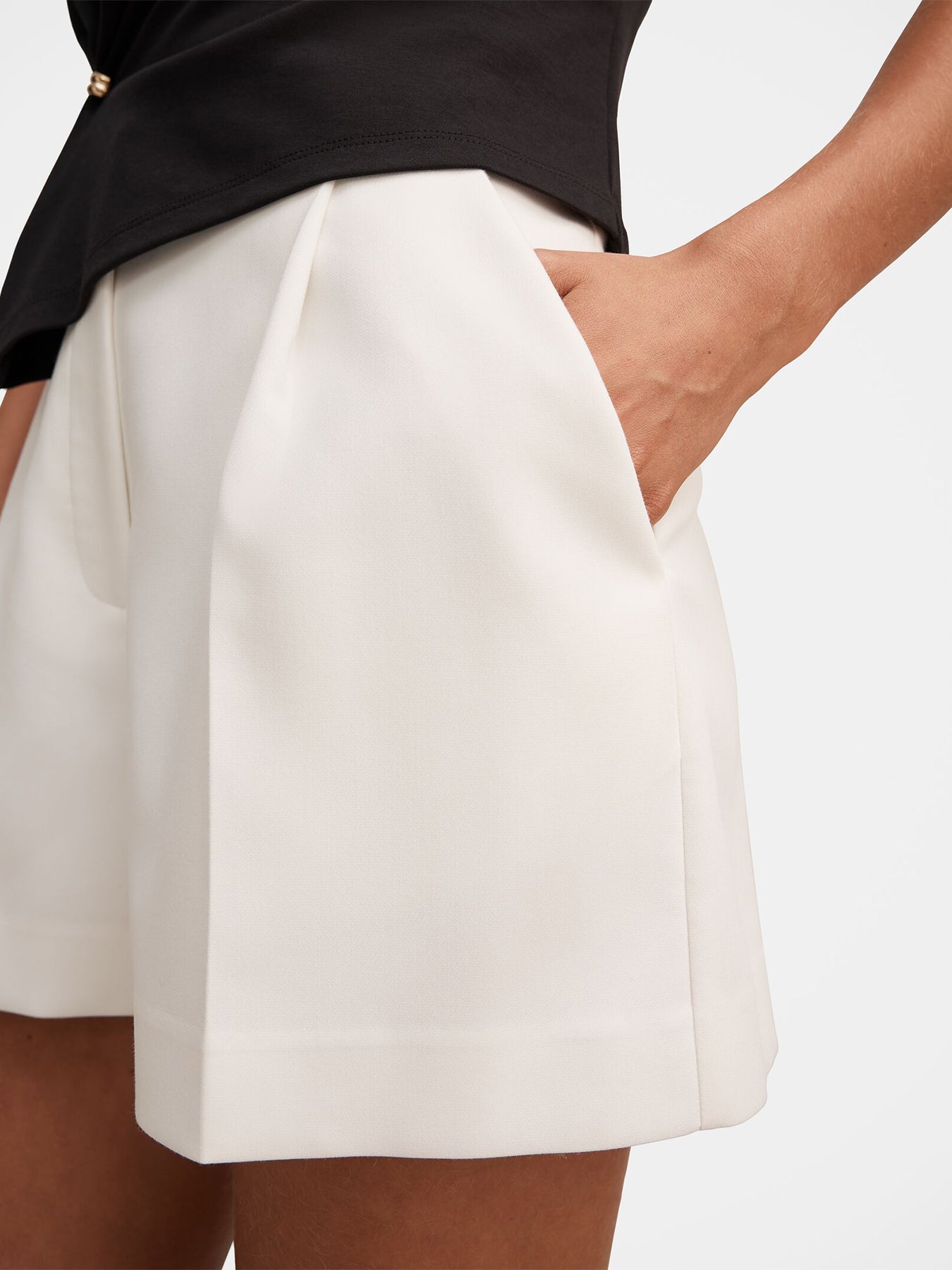 Winslet Tailored Shorts White