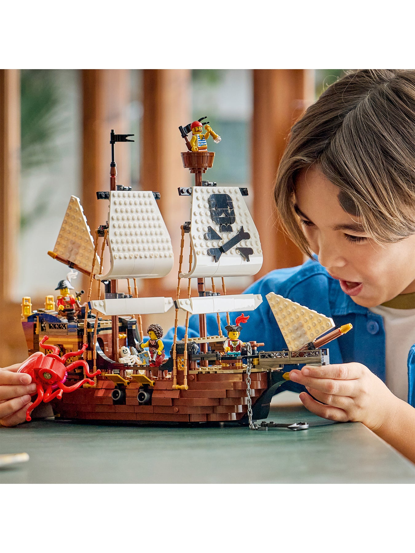 Iconic Pirate Ship 31387