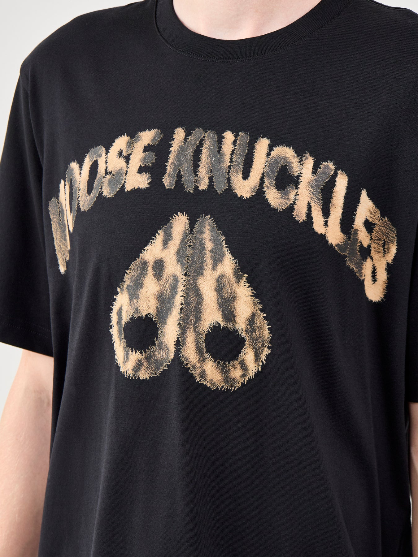 Leo Logo T-Shirt Black