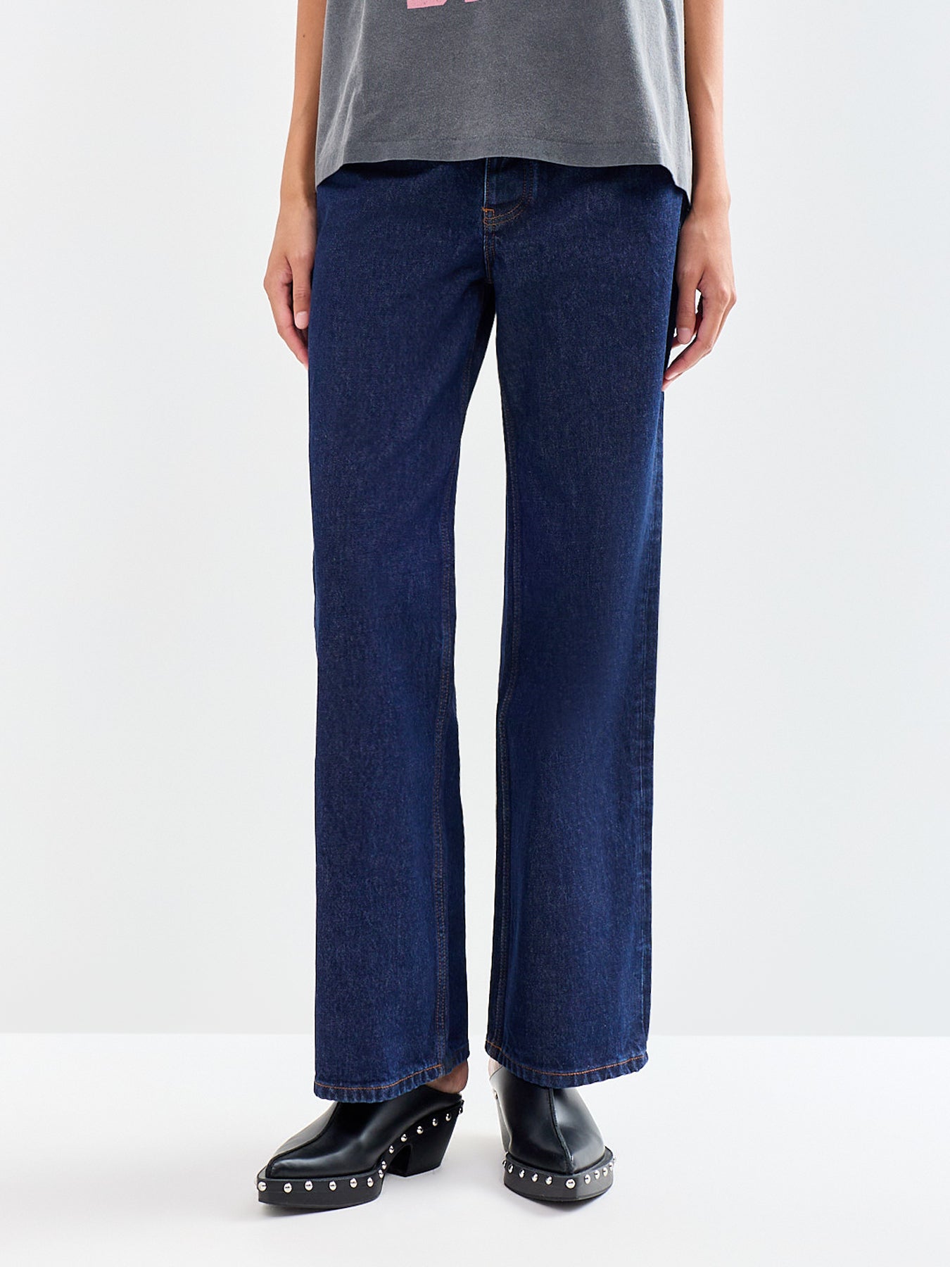 Hugh 32-Inch Cotton Straight-Leg Jeans
