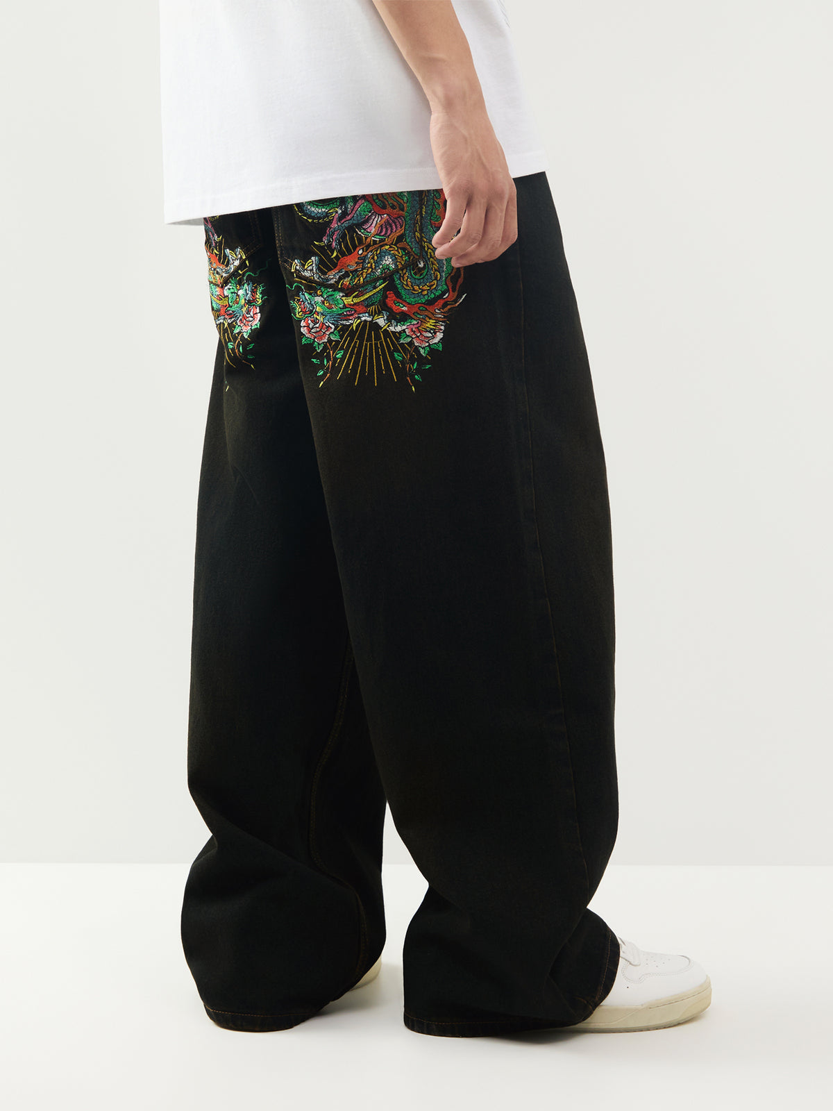 Men's Embroidered Dragon Relaxed Cotton Jeans