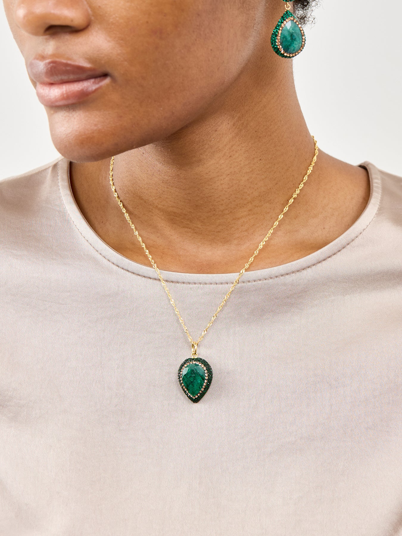 Emerald Gemstone Pendant Necklace
