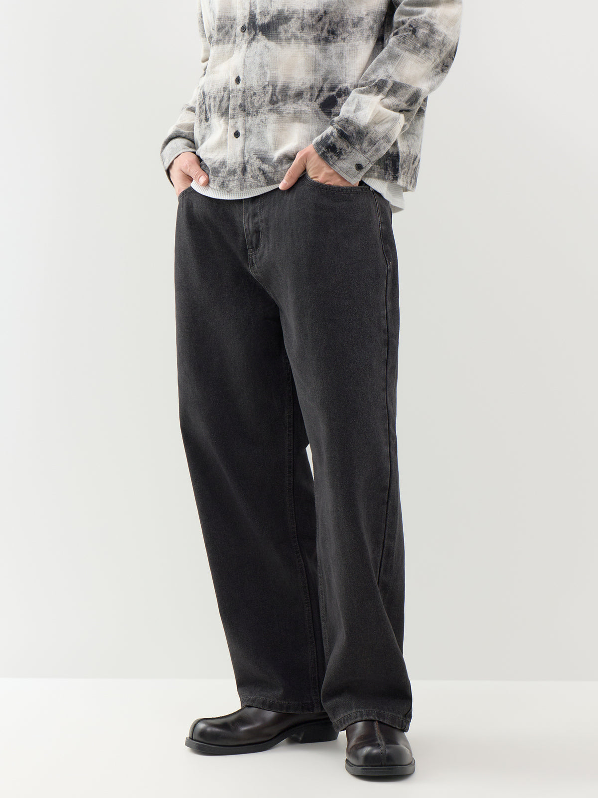 Black Window Relaxed Jeans