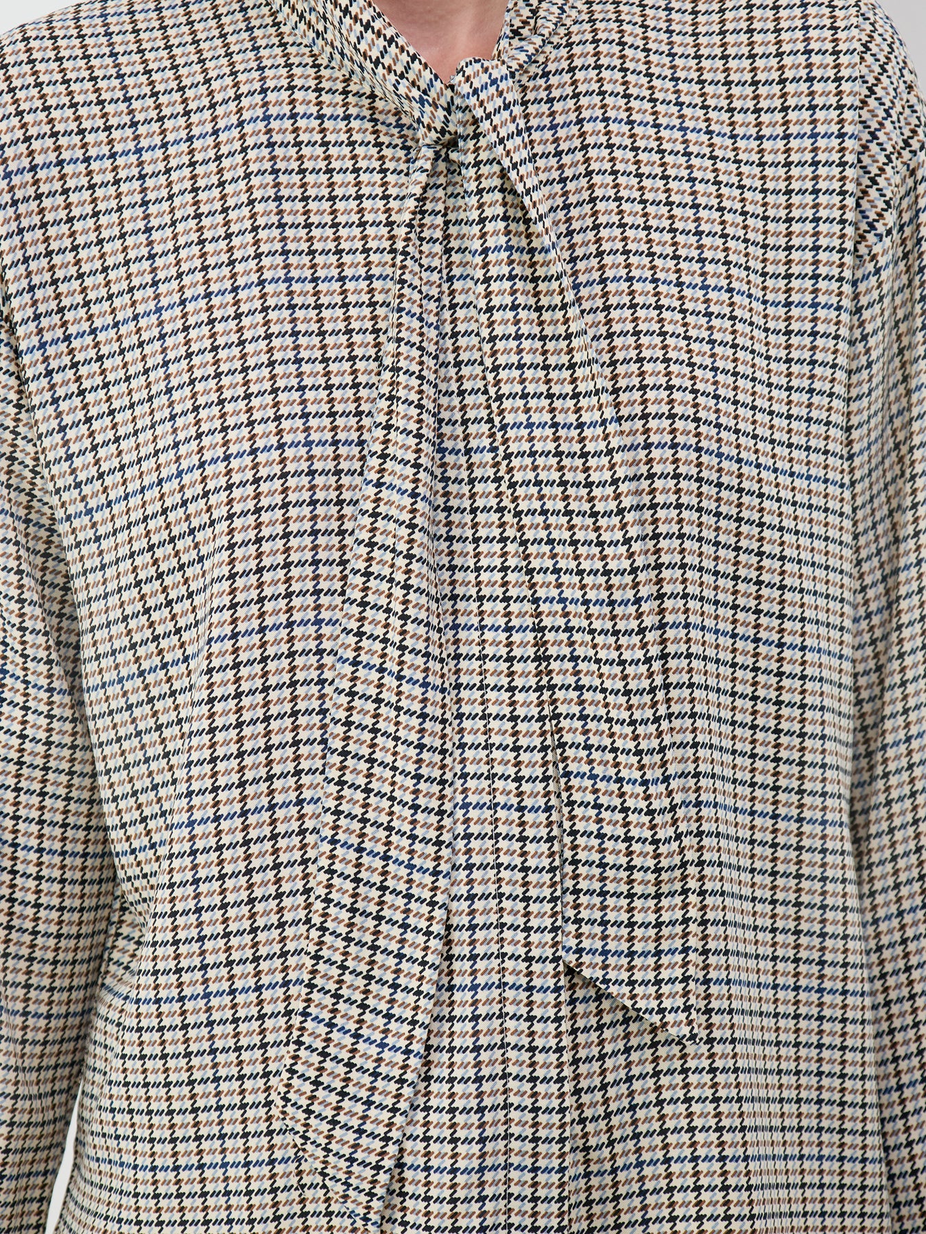 Halia ECOVERO Viscose Pussybow Blouse