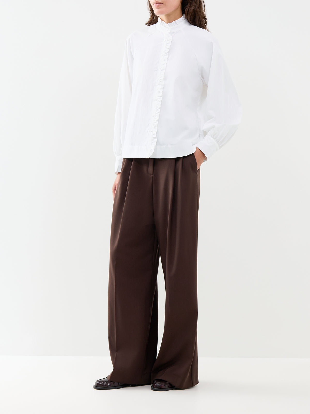 Netti 138 Organic Cotton Blend Frill Neck Shirt - White