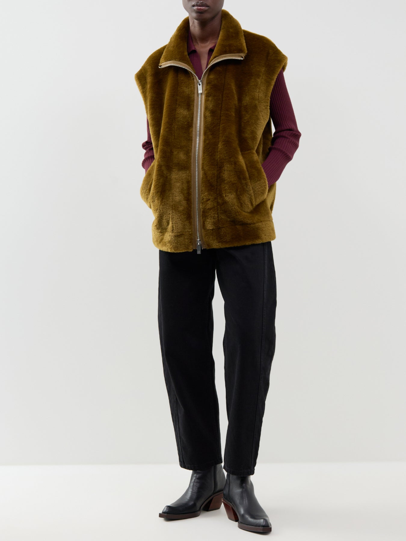 Giurato Faux-Fur Gilet - Oil Green