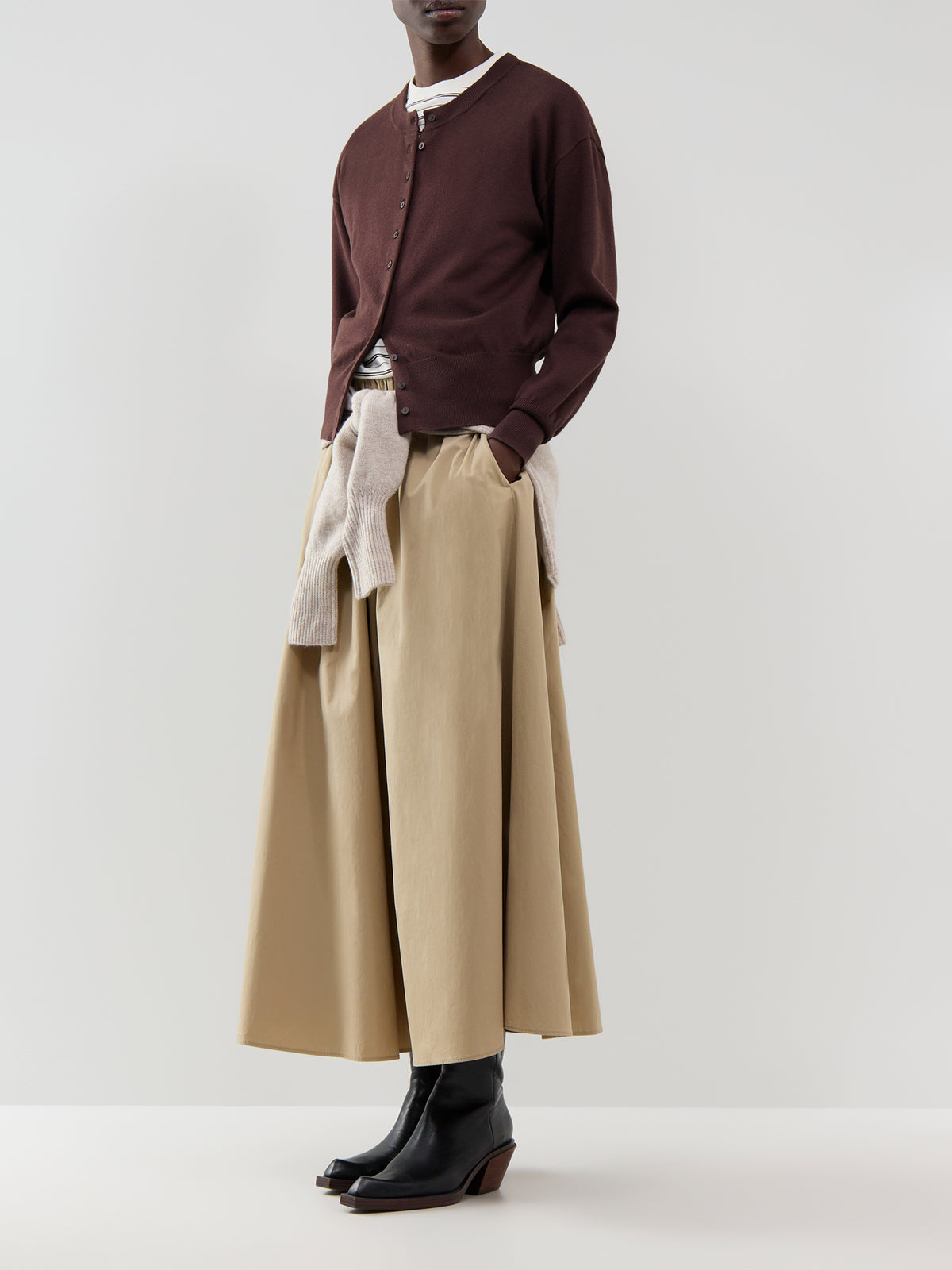 Mio Long-Sleeved Button Cardigan