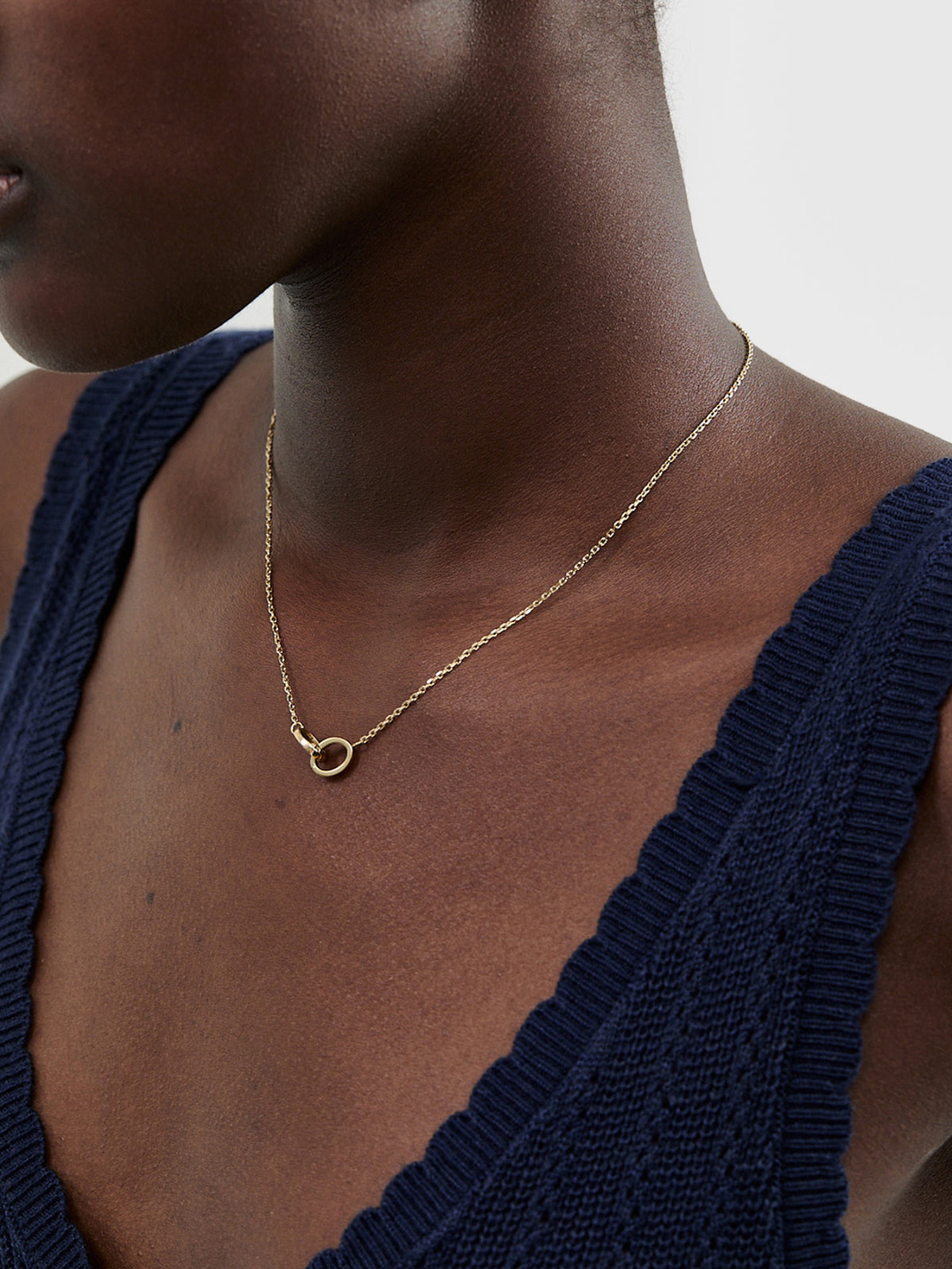 Linked Pendant Necklace Gold