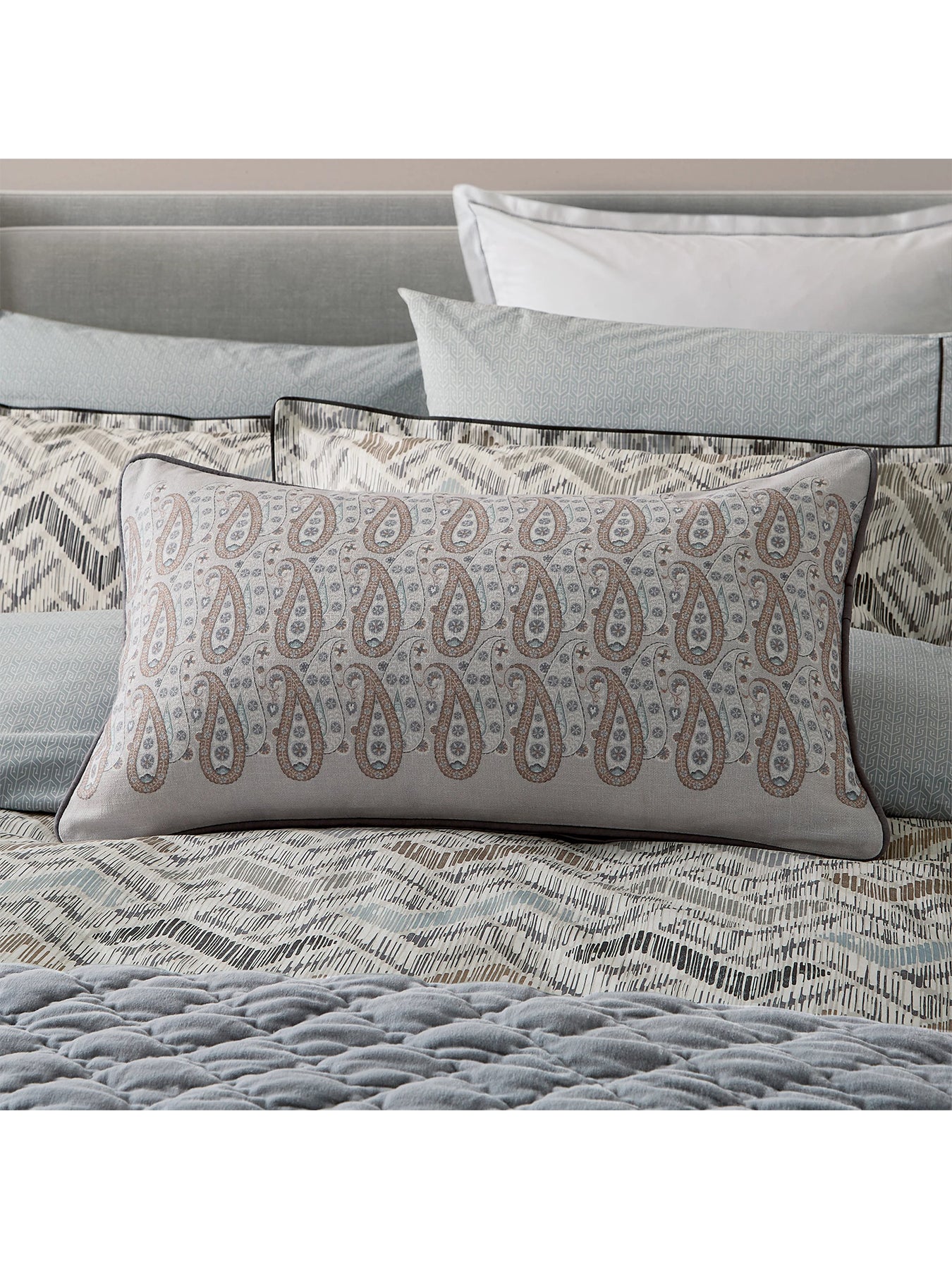 Danza Standard Pillowcase Pair Neutral