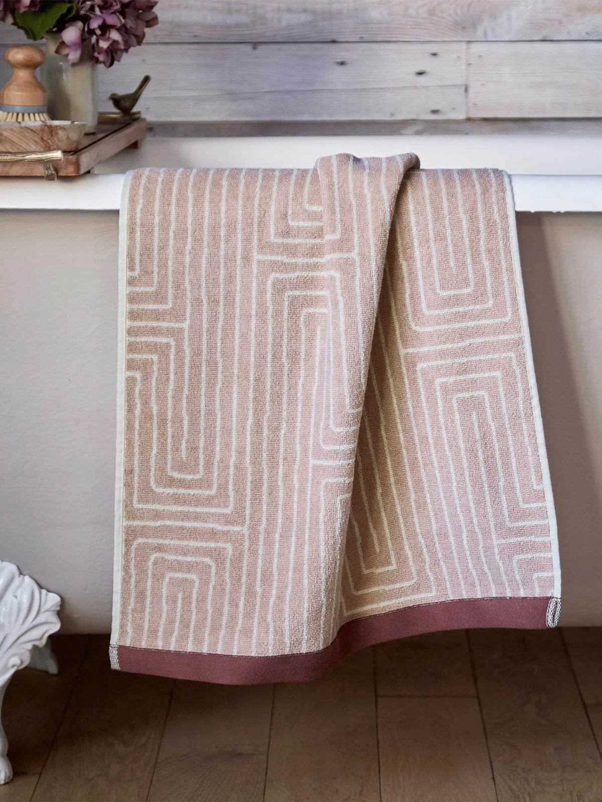 Pia Hand Towel Dusky Pink