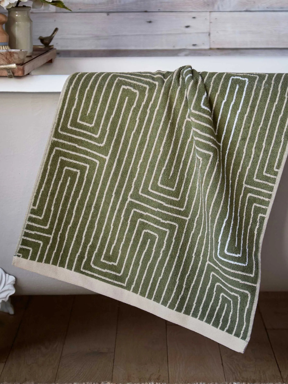 Pia Hand Towel Sage Green