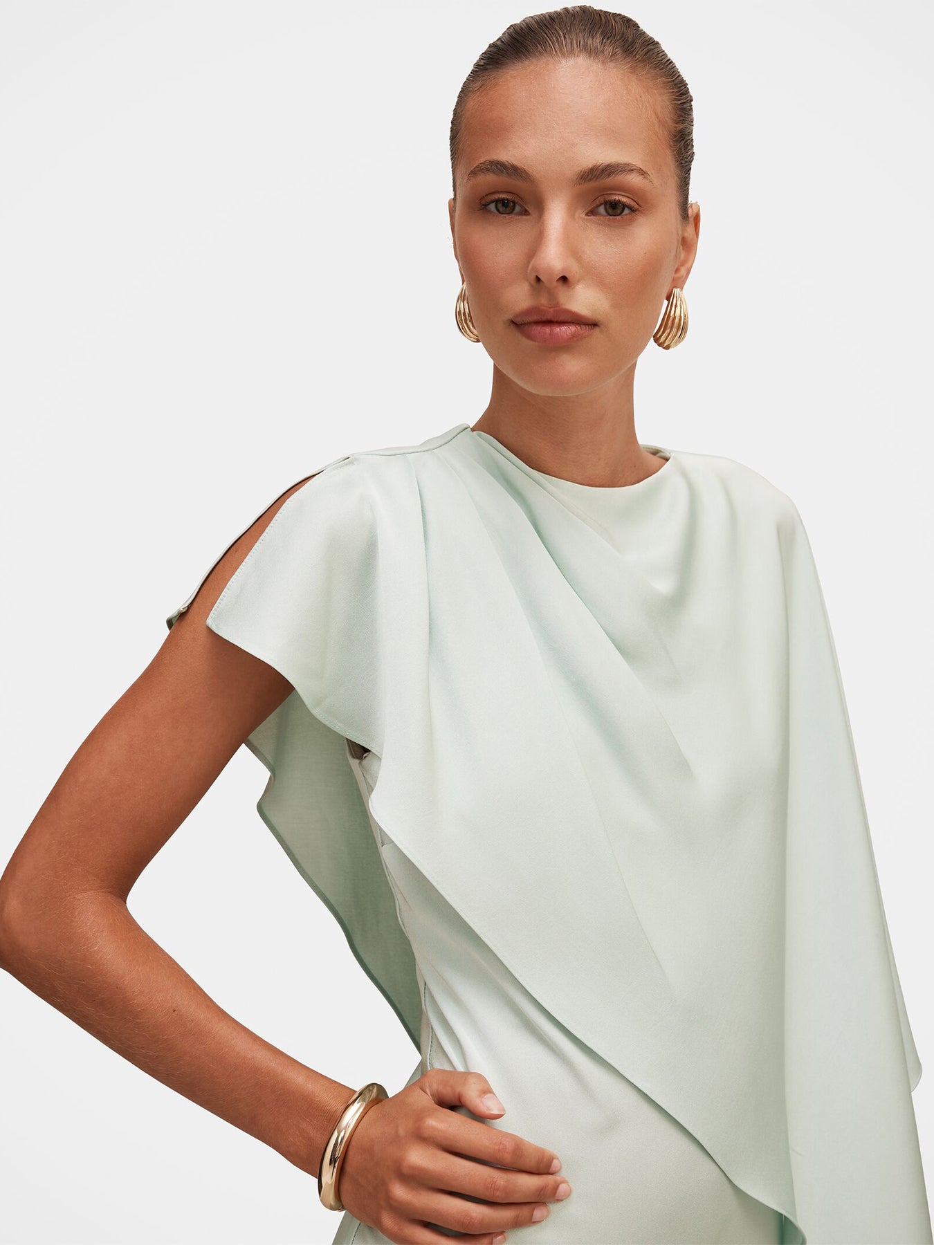 Zinnia Cape Maxi Dress Green